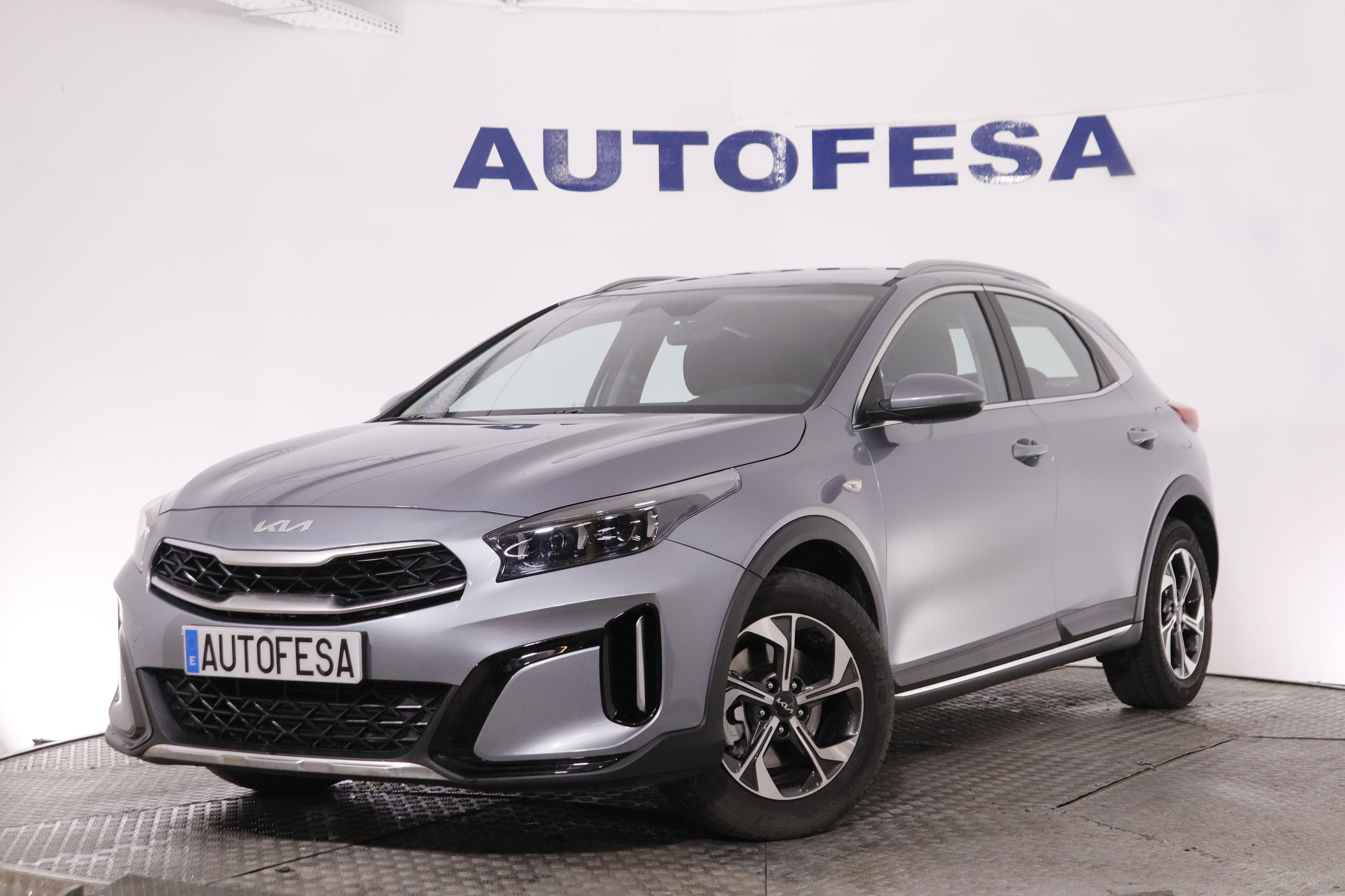 Kia XCEED 1.5 MHEV DRIVE 140CV 5P # GARANTIA FAB 07/2032,NAVY, PARKTRONIC foto 1