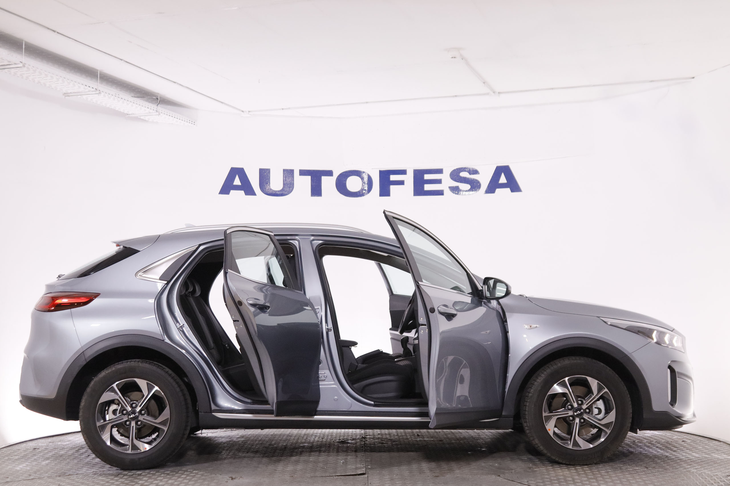 Kia XCEED 1.5 MHEV DRIVE 140CV 5P # GARANTIA FAB 07/2032,NAVY, PARKTRONIC foto 11