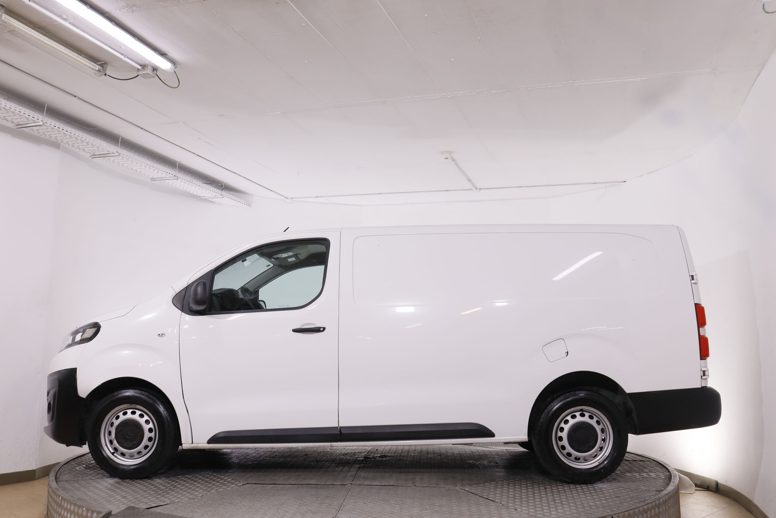 Citroen Jumpy 1.5 BLUE HDI TALLA XL CONTROL 120CV 3P # IVA DEDUCIBLE foto 13