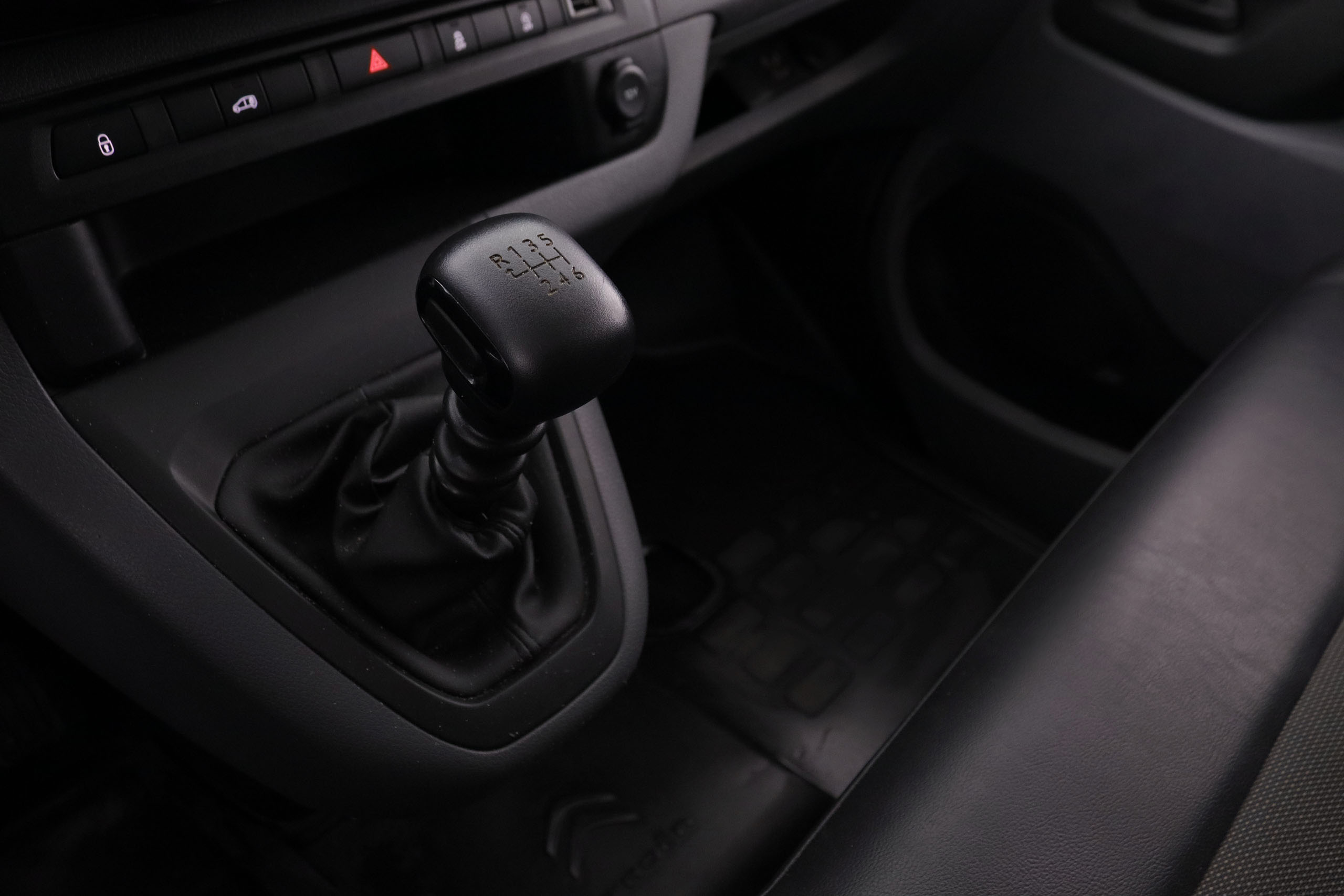 Citroen Jumpy 1.5 BLUE HDI TALLA XL CONTROL 120CV 3P # IVA DEDUCIBLE foto 19