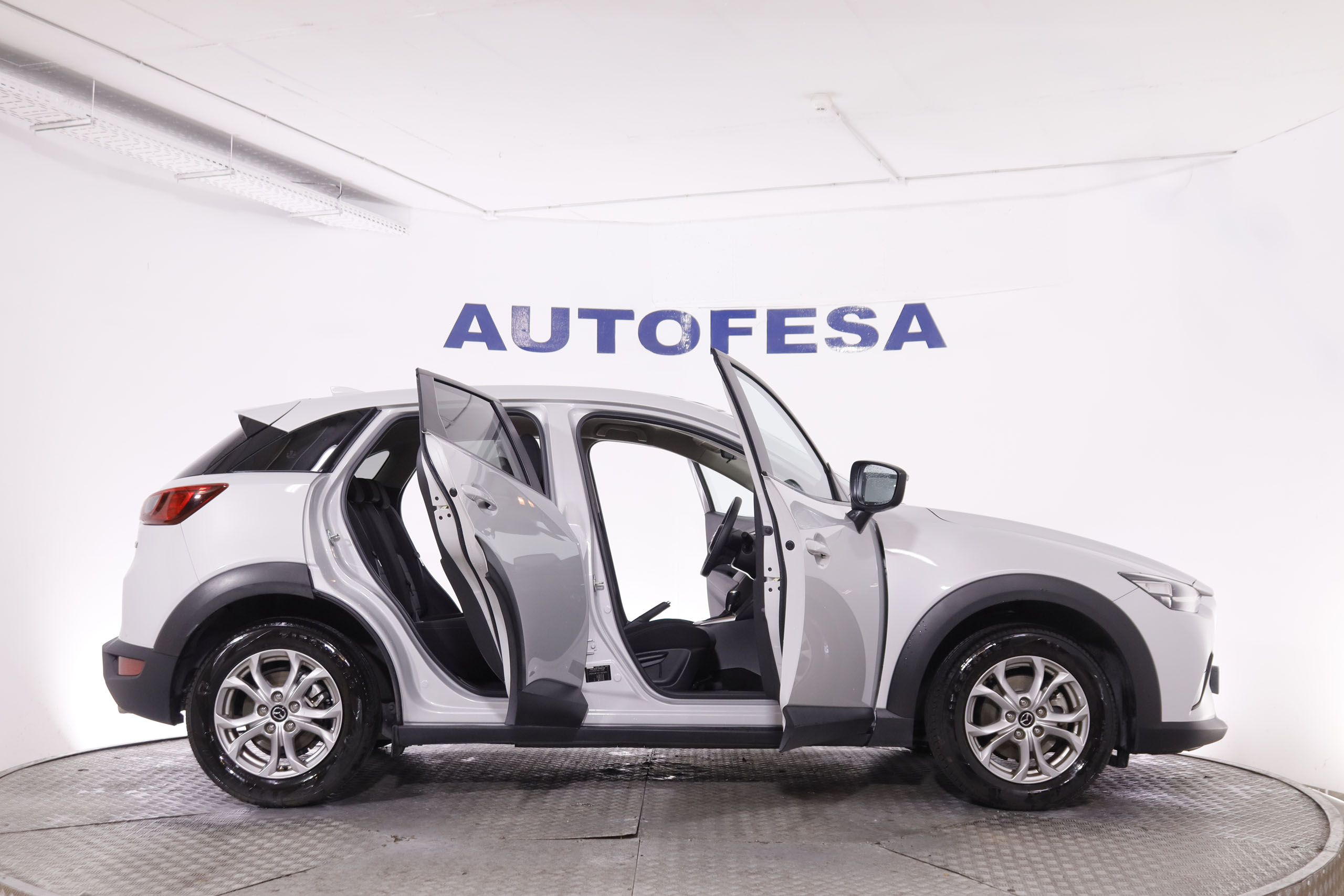 Mazda Cx-3 2.0 SKYACTIV G EVOLUTION AUTO 120CV 5P # NAVY, PARKTRONIC foto 13