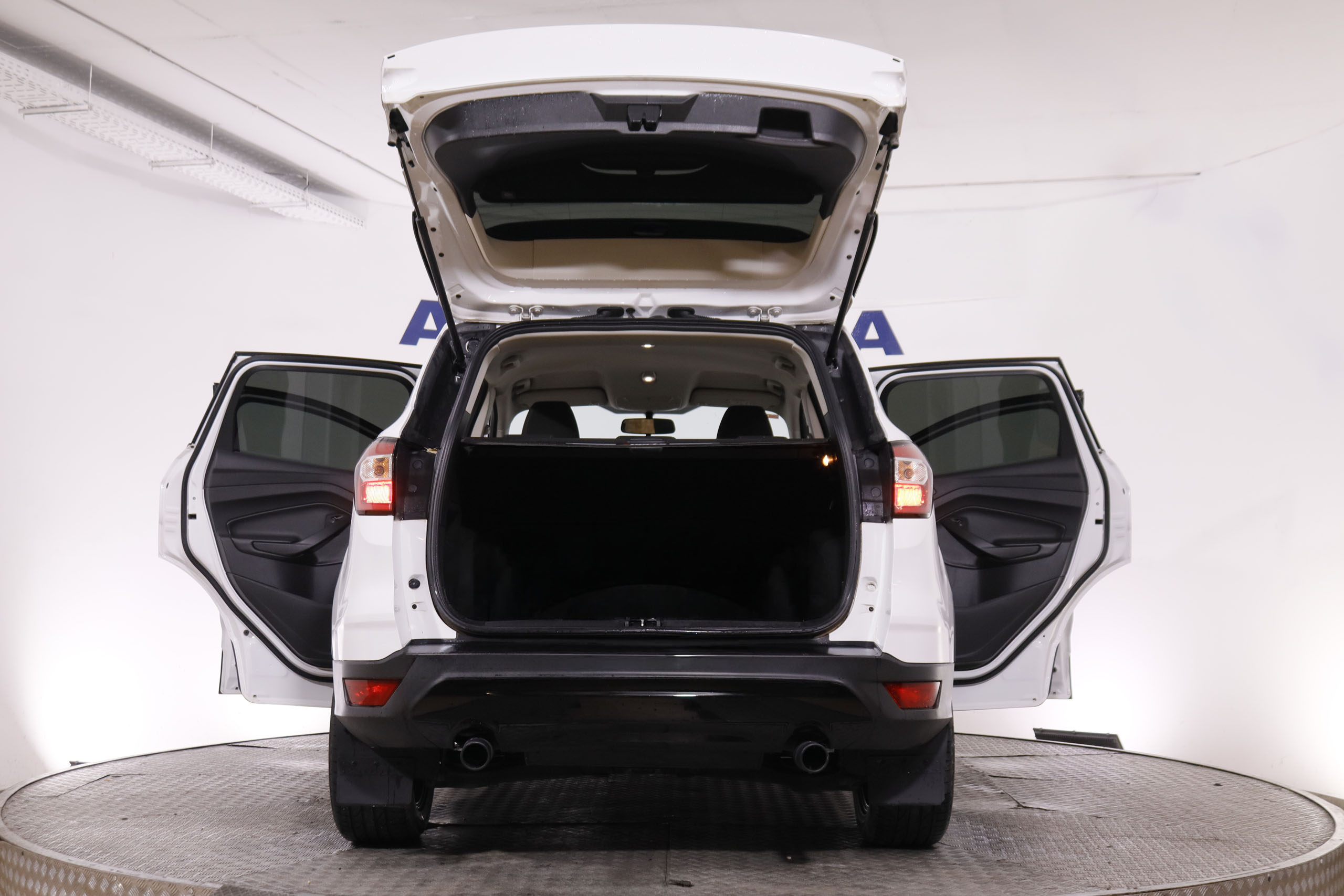 Ford Kuga 2.0 TDCI 4X4 150CV 5P # PARKTRONIC foto 11