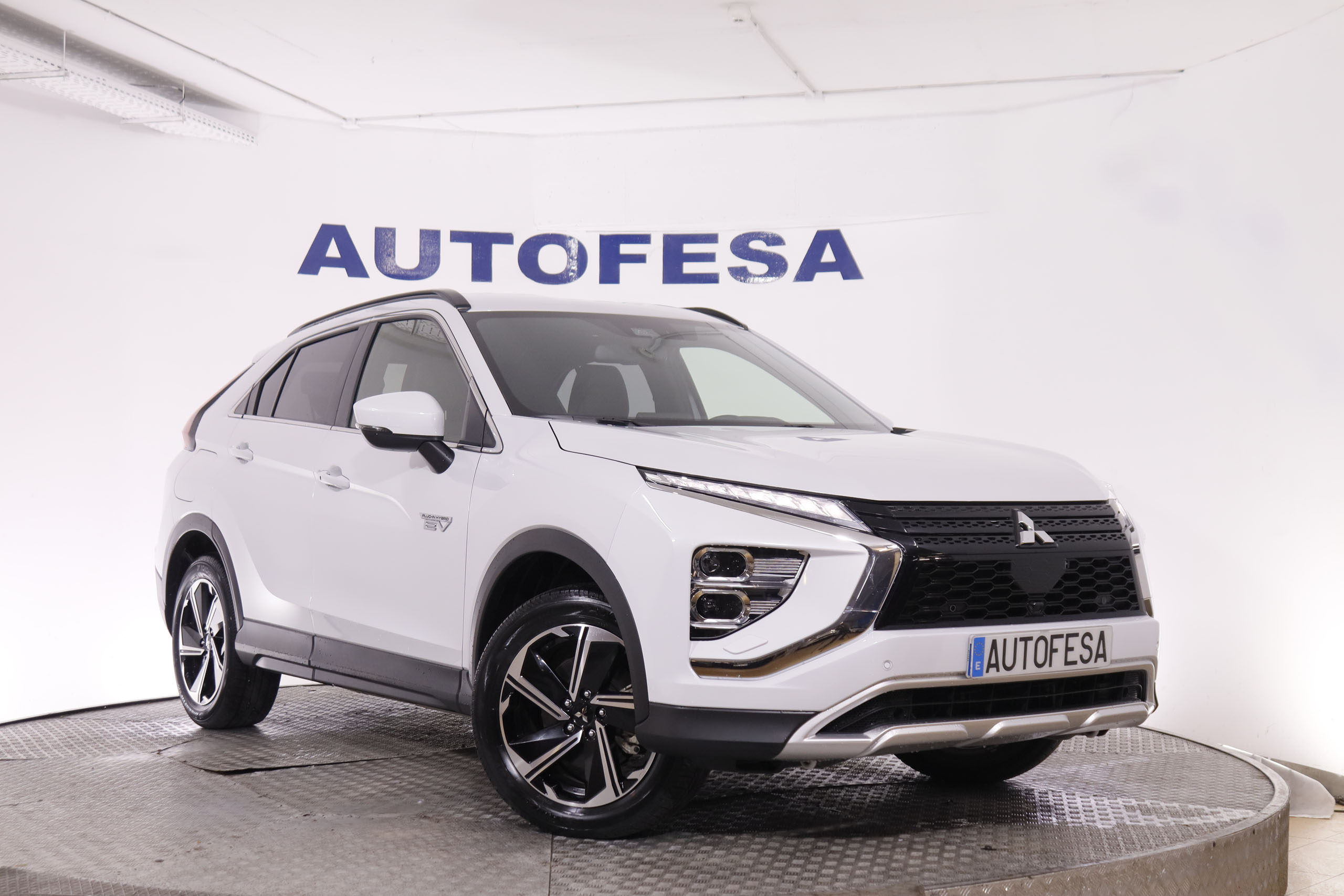 Mitsubishi ECLIPSE CROSS 2.4 PHEV KAITEKI 4X4 AUTO 188CV 5P # GARANTIA FABRICA HASTA 03/2028, IVA DEDUCIBLE, PARKTRONIC foto 3