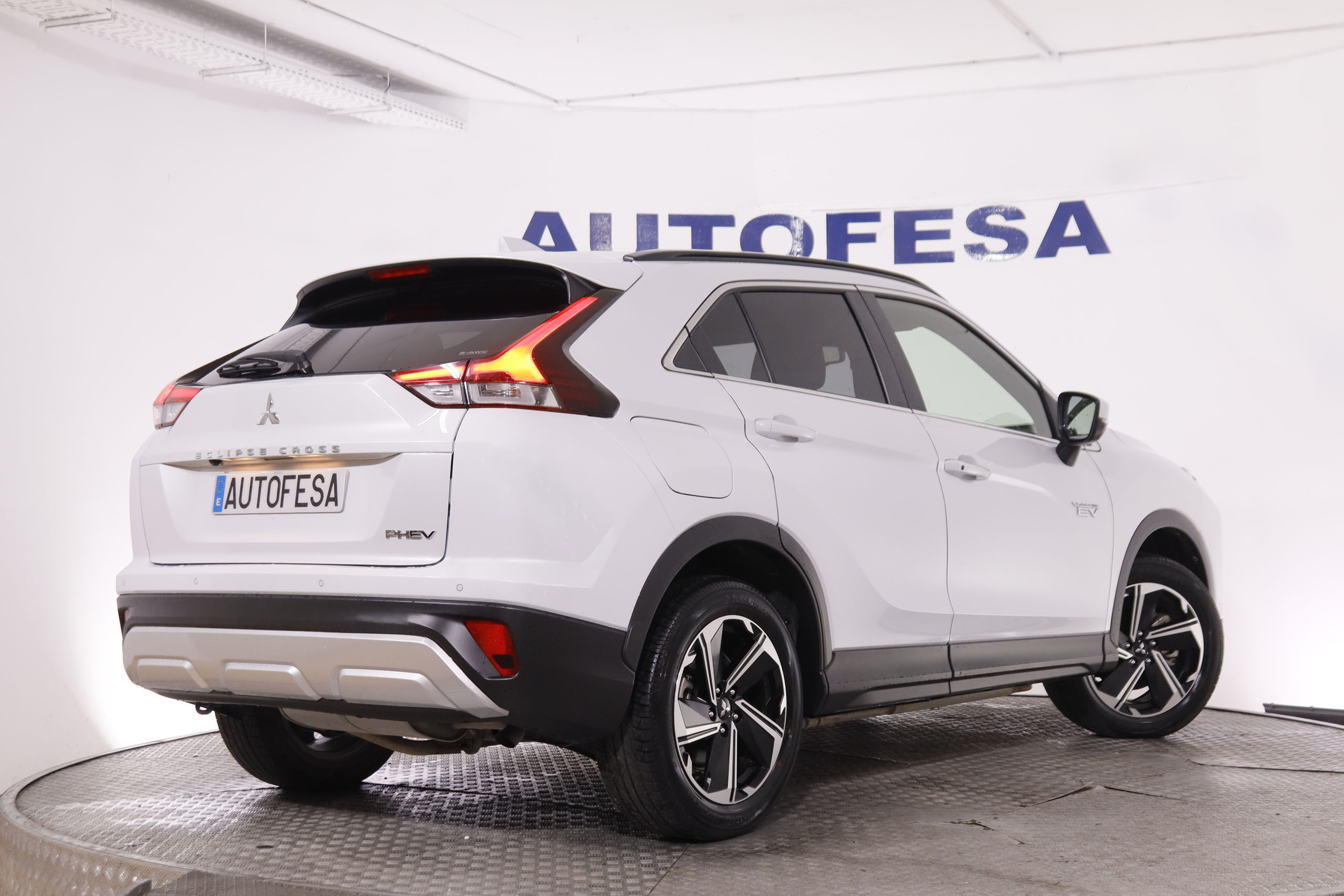 Mitsubishi ECLIPSE CROSS 2.4 PHEV KAITEKI 4X4 AUTO 188CV 5P # GARANTIA FABRICA HASTA 03/2028, IVA DEDUCIBLE, PARKTRONIC foto 7