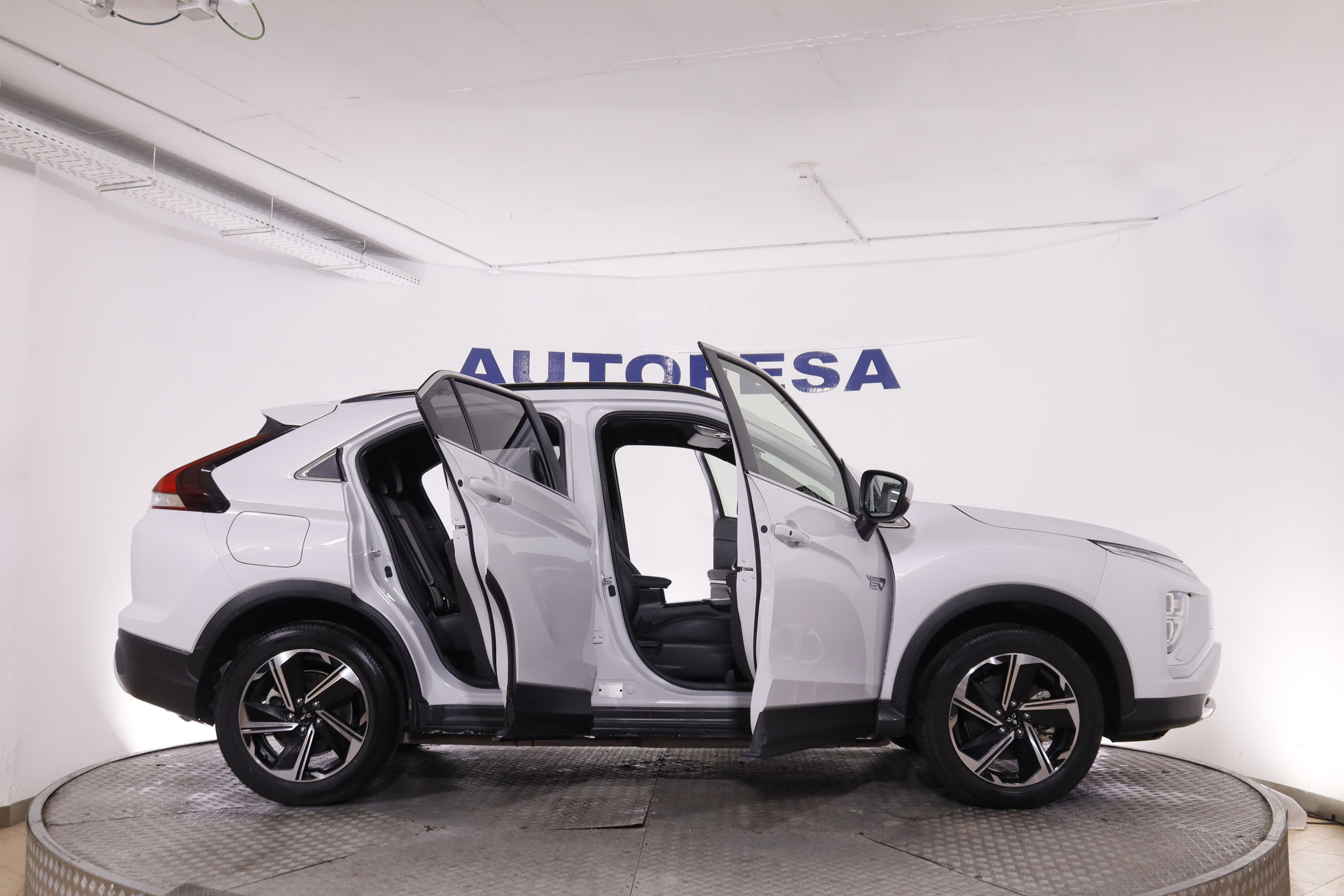 Mitsubishi ECLIPSE CROSS 2.4 PHEV KAITEKI 4X4 AUTO 188CV 5P # GARANTIA FABRICA HASTA 03/2028, IVA DEDUCIBLE, PARKTRONIC foto 11