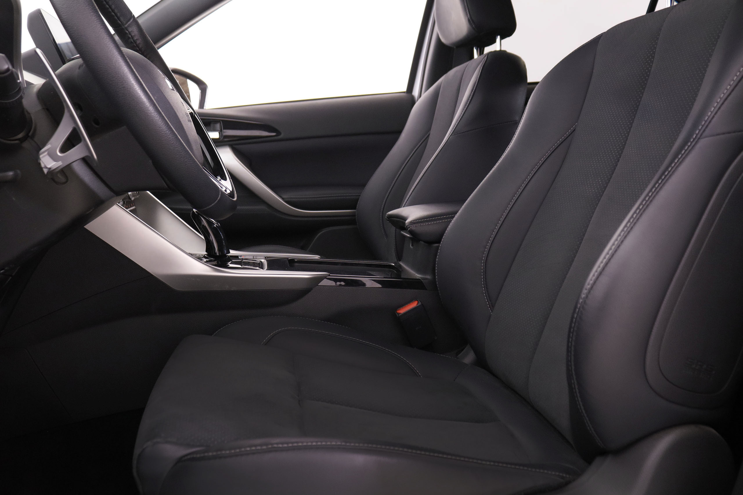 Mitsubishi ECLIPSE CROSS 2.4 PHEV KAITEKI 4X4 AUTO 188CV 5P # GARANTIA FABRICA HASTA 03/2028, IVA DEDUCIBLE, PARKTRONIC foto 25