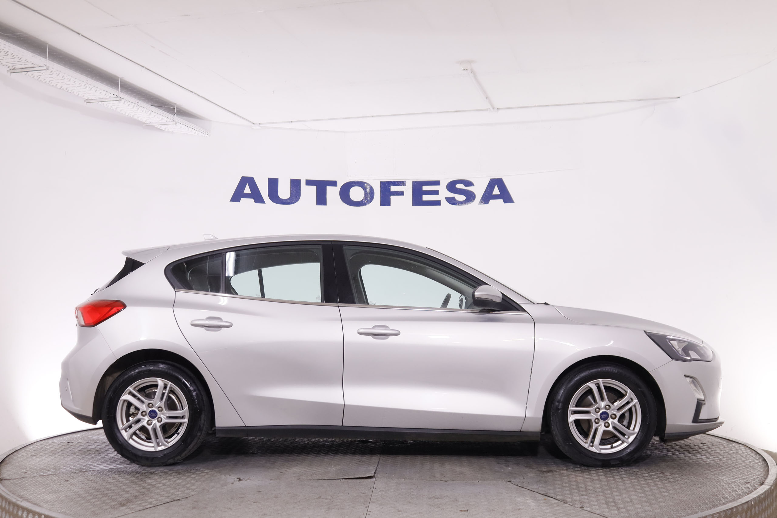 Ford FOCUS 1.0 ECOBOOST HYBRID MHEV TREND PLUS 125CV 5P # NAVY,FAROS LED,PARKTRONIC,CAMAR TRASERA 1.0 ECOBOOST HYBRID MHEV TREND PLUS 125CV 5P # NAVY,FAROS LED,PARKTRONIC,CAMAR TRASERA foto 10