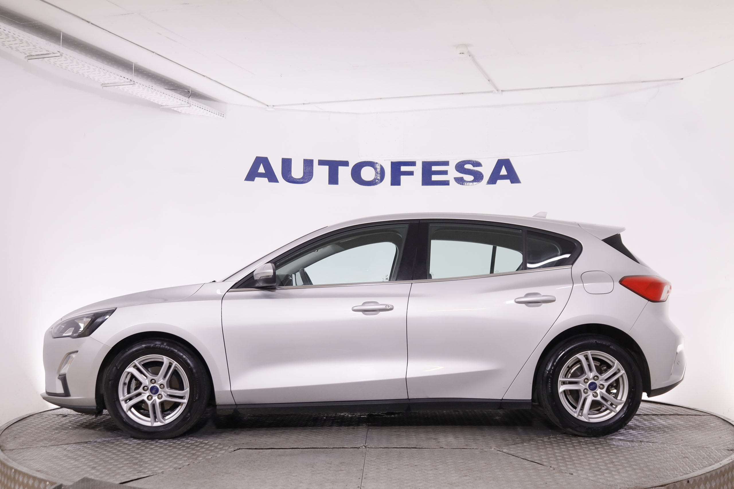 Ford FOCUS 1.0 ECOBOOST HYBRID MHEV TREND PLUS 125CV 5P # NAVY,FAROS LED,PARKTRONIC,CAMAR TRASERA 1.0 ECOBOOST HYBRID MHEV TREND PLUS 125CV 5P # NAVY,FAROS LED,PARKTRONIC,CAMAR TRASERA foto 5