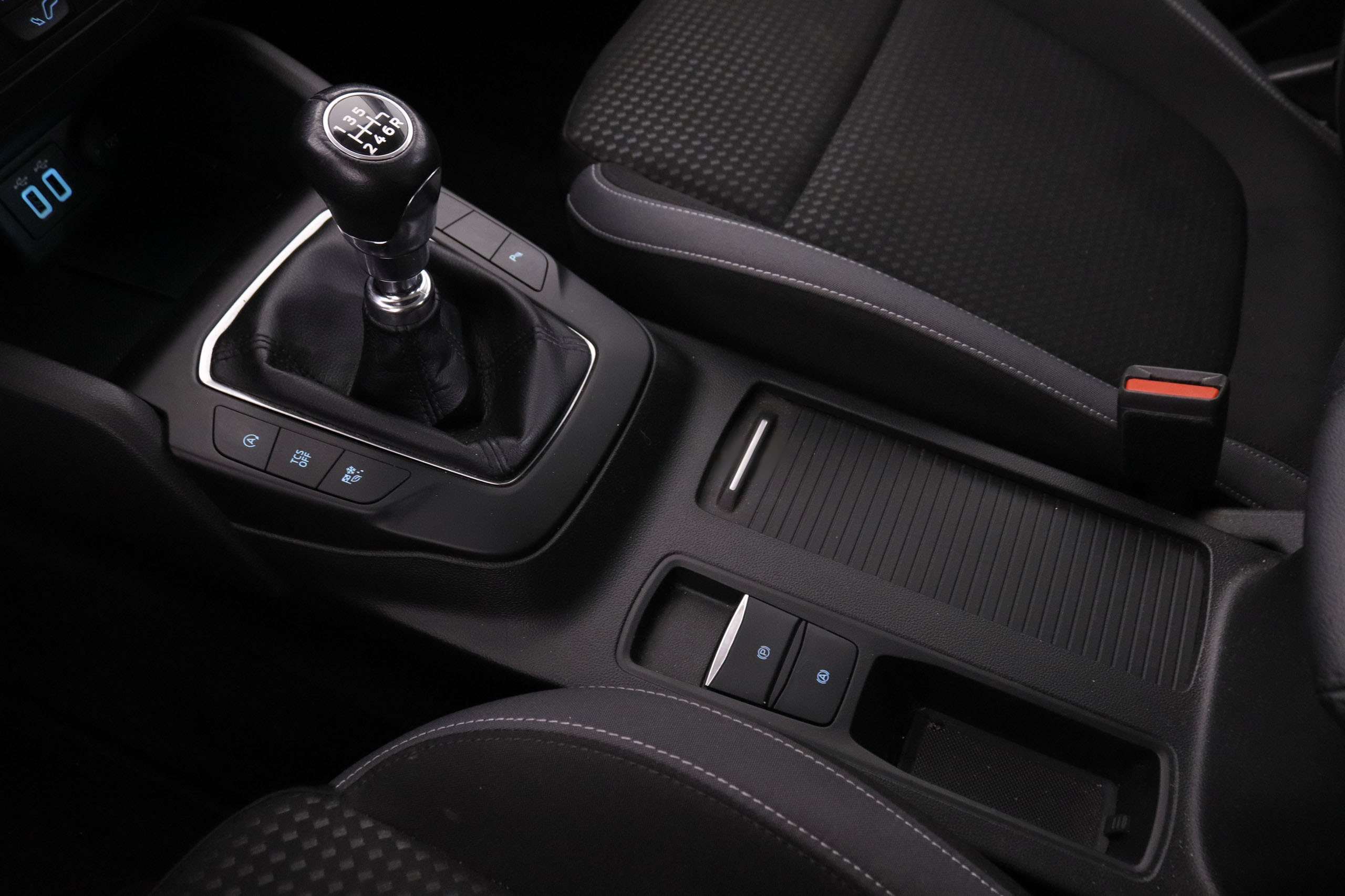 Ford FOCUS 1.0 ECOBOOST HYBRID MHEV TREND PLUS 125CV 5P # NAVY,FAROS LED,PARKTRONIC,CAMAR TRASERA 1.0 ECOBOOST HYBRID MHEV TREND PLUS 125CV 5P # NAVY,FAROS LED,PARKTRONIC,CAMAR TRASERA foto 23