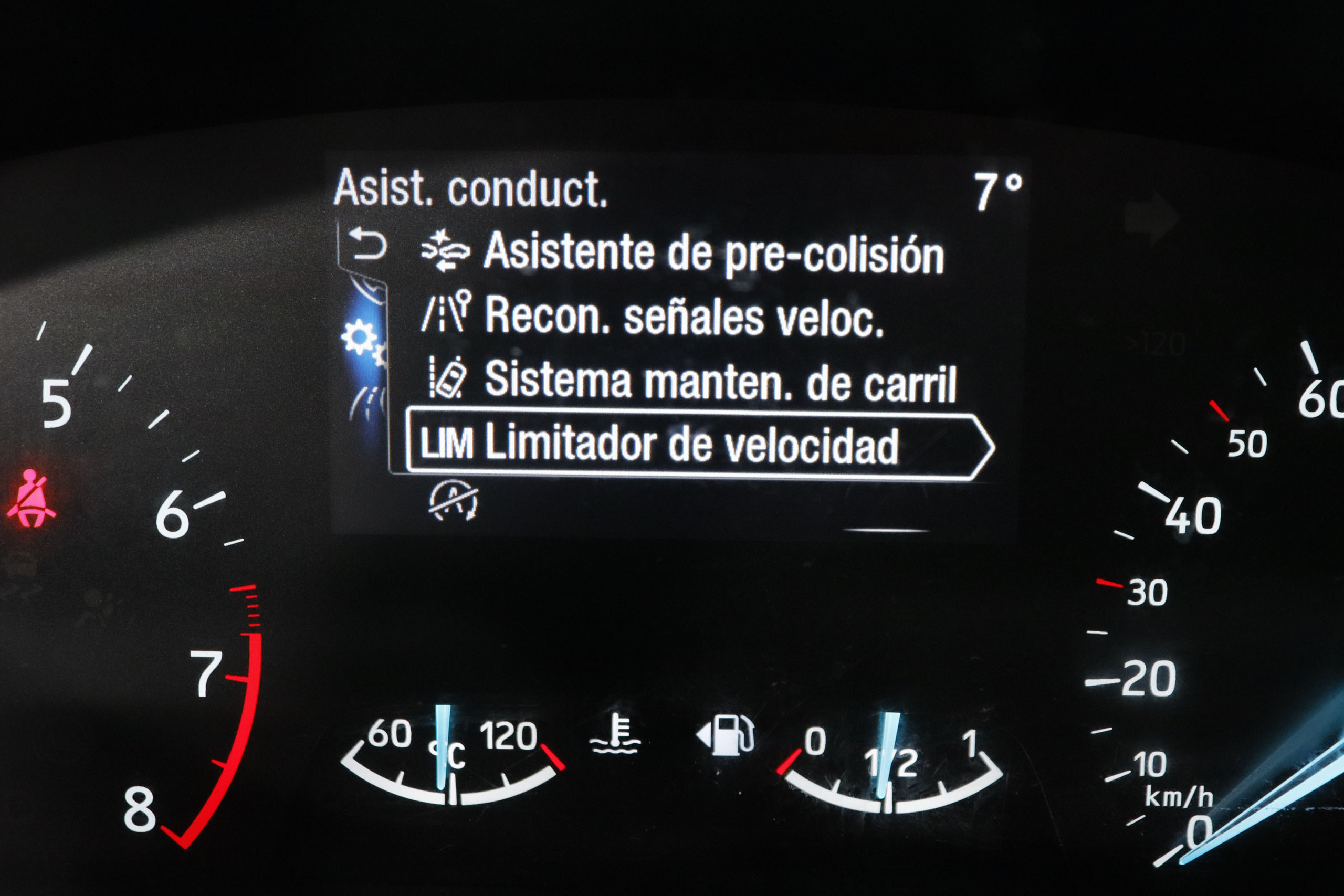 Ford FOCUS 1.0 ECOBOOST HYBRID MHEV TREND PLUS 125CV 5P # NAVY,FAROS LED,PARKTRONIC,CAMAR TRASERA 1.0 ECOBOOST HYBRID MHEV TREND PLUS 125CV 5P # NAVY,FAROS LED,PARKTRONIC,CAMAR TRASERA foto 22