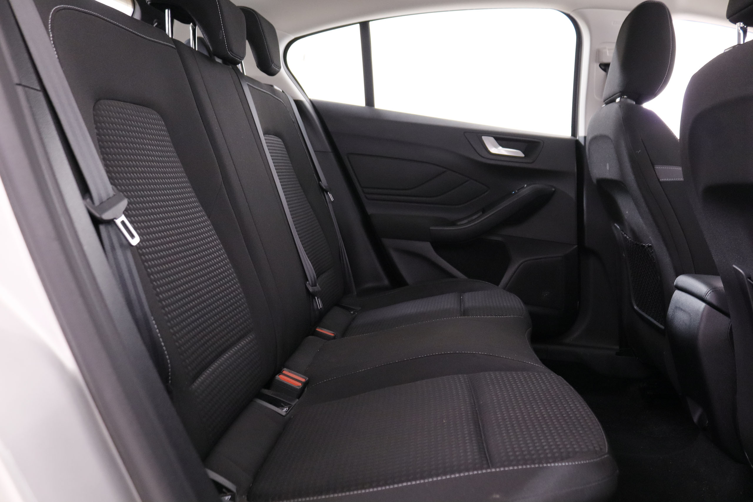 Ford FOCUS 1.0 ECOBOOST HYBRID MHEV TREND PLUS 125CV 5P # NAVY,FAROS LED,PARKTRONIC,CAMAR TRASERA 1.0 ECOBOOST HYBRID MHEV TREND PLUS 125CV 5P # NAVY,FAROS LED,PARKTRONIC,CAMAR TRASERA foto 27