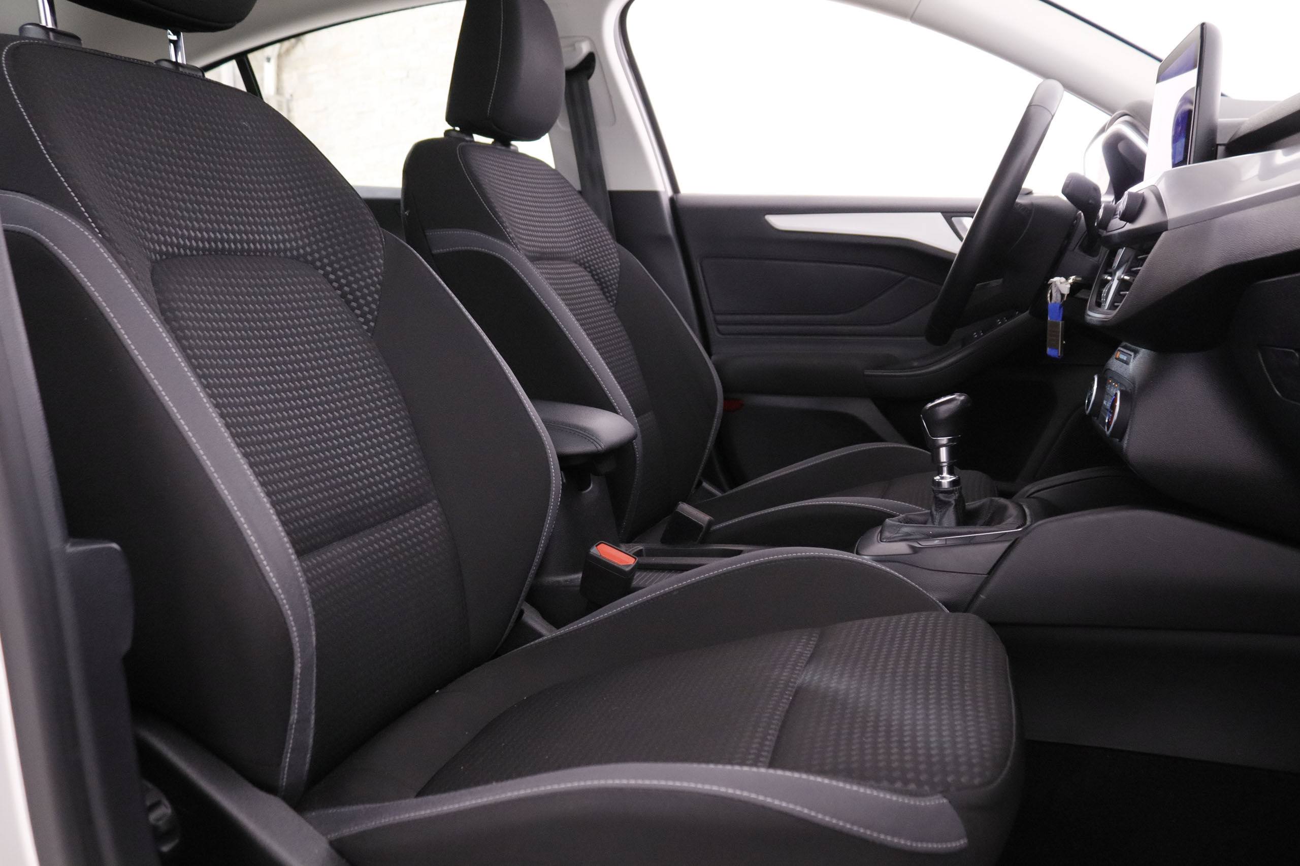 Ford FOCUS 1.0 ECOBOOST HYBRID MHEV TREND PLUS 125CV 5P # NAVY,FAROS LED,PARKTRONIC,CAMAR TRASERA 1.0 ECOBOOST HYBRID MHEV TREND PLUS 125CV 5P # NAVY,FAROS LED,PARKTRONIC,CAMAR TRASERA foto 26