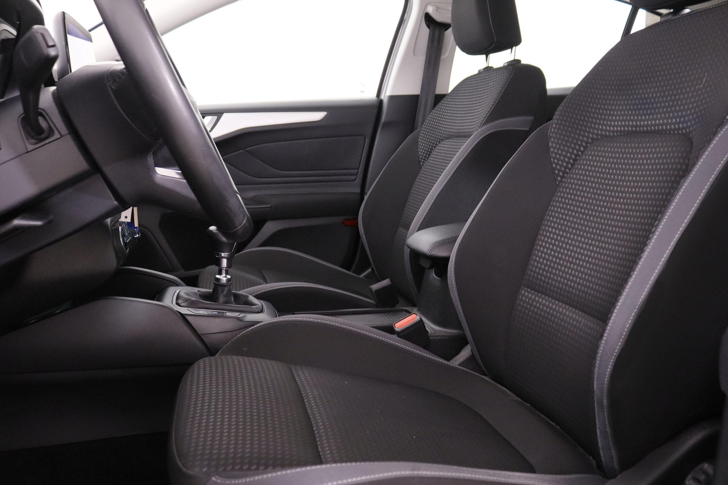 Ford FOCUS 1.0 ECOBOOST HYBRID MHEV TREND PLUS 125CV 5P # NAVY,FAROS LED,PARKTRONIC,CAMAR TRASERA 1.0 ECOBOOST HYBRID MHEV TREND PLUS 125CV 5P # NAVY,FAROS LED,PARKTRONIC,CAMAR TRASERA foto 25