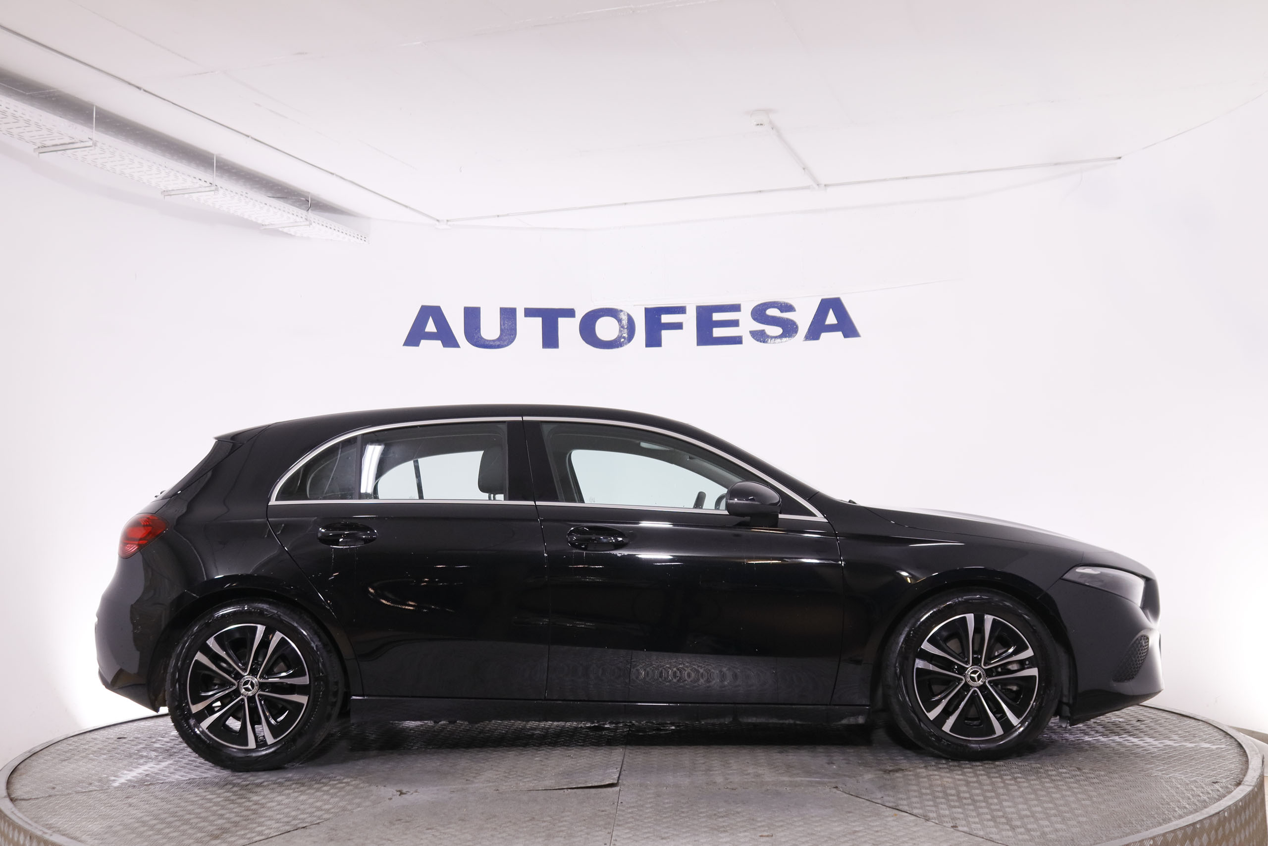 Mercedes-benz A 220 CLASE A 220 D 190CV AUTO 5P # IVA DEDUCIBLE,NAVY,FAROS LED,CAMARA TRASERA foto 6