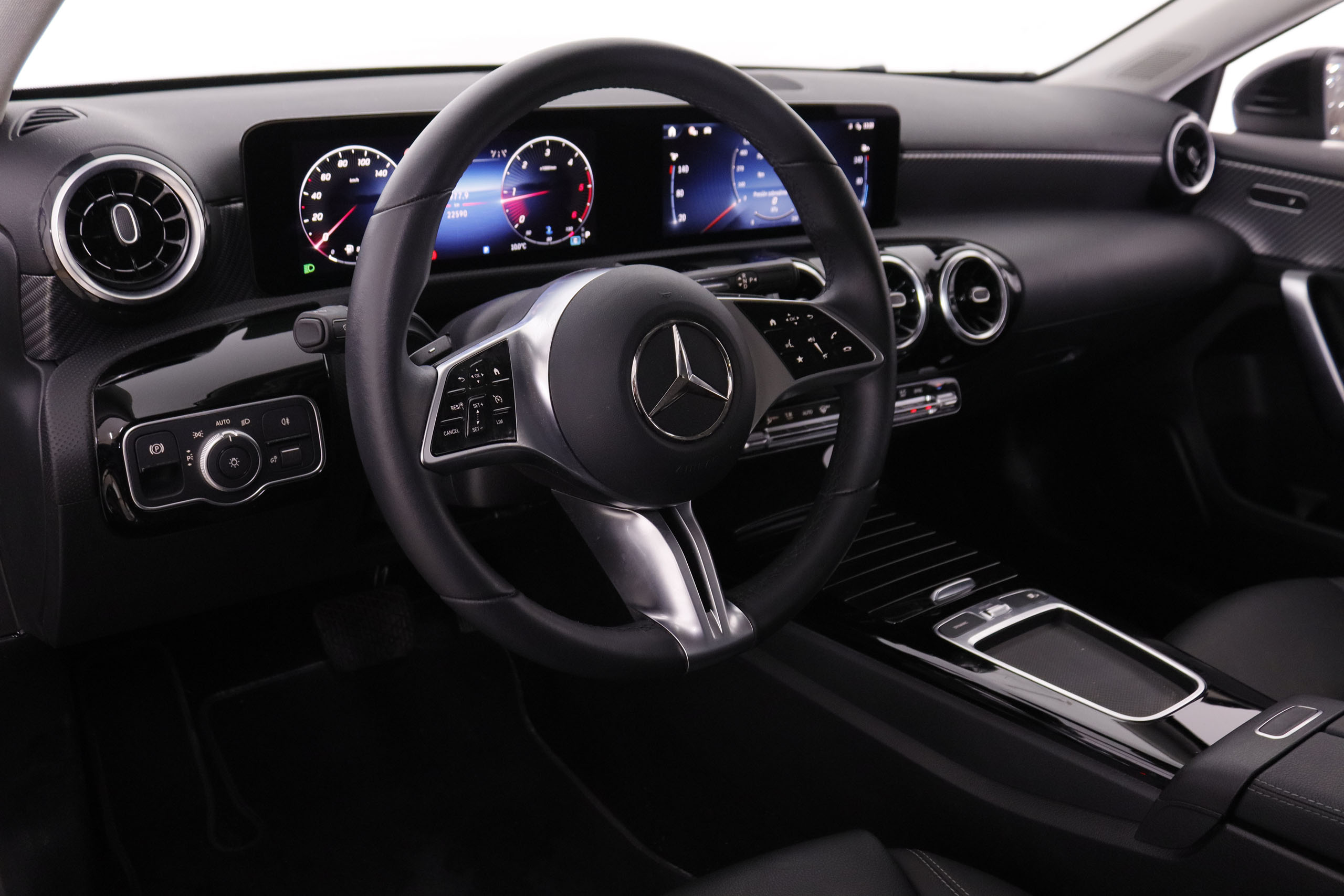 Mercedes-benz A 220 CLASE A 220 D 190CV AUTO 5P # IVA DEDUCIBLE,NAVY,FAROS LED,CAMARA TRASERA foto 17