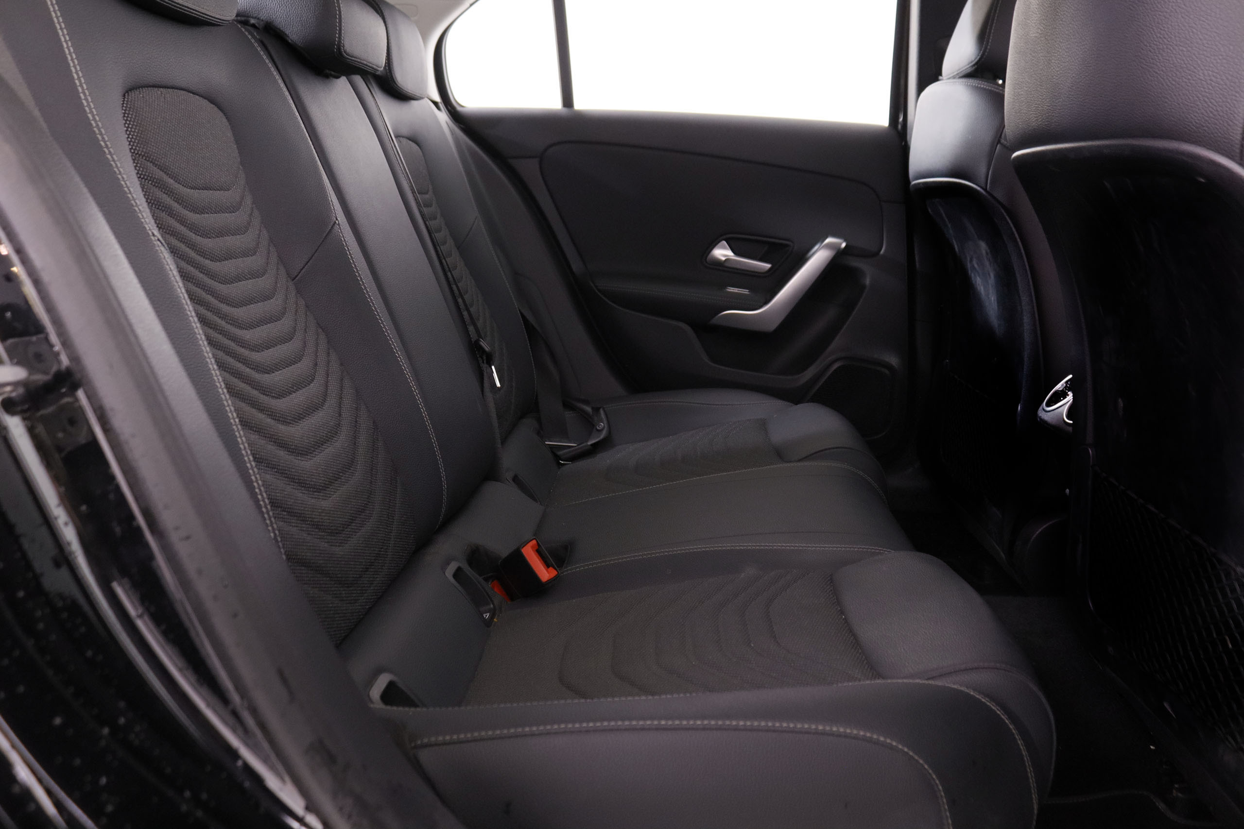 Mercedes-benz A 220 CLASE A 220 D 190CV AUTO 5P # IVA DEDUCIBLE,NAVY,FAROS LED,CAMARA TRASERA foto 31