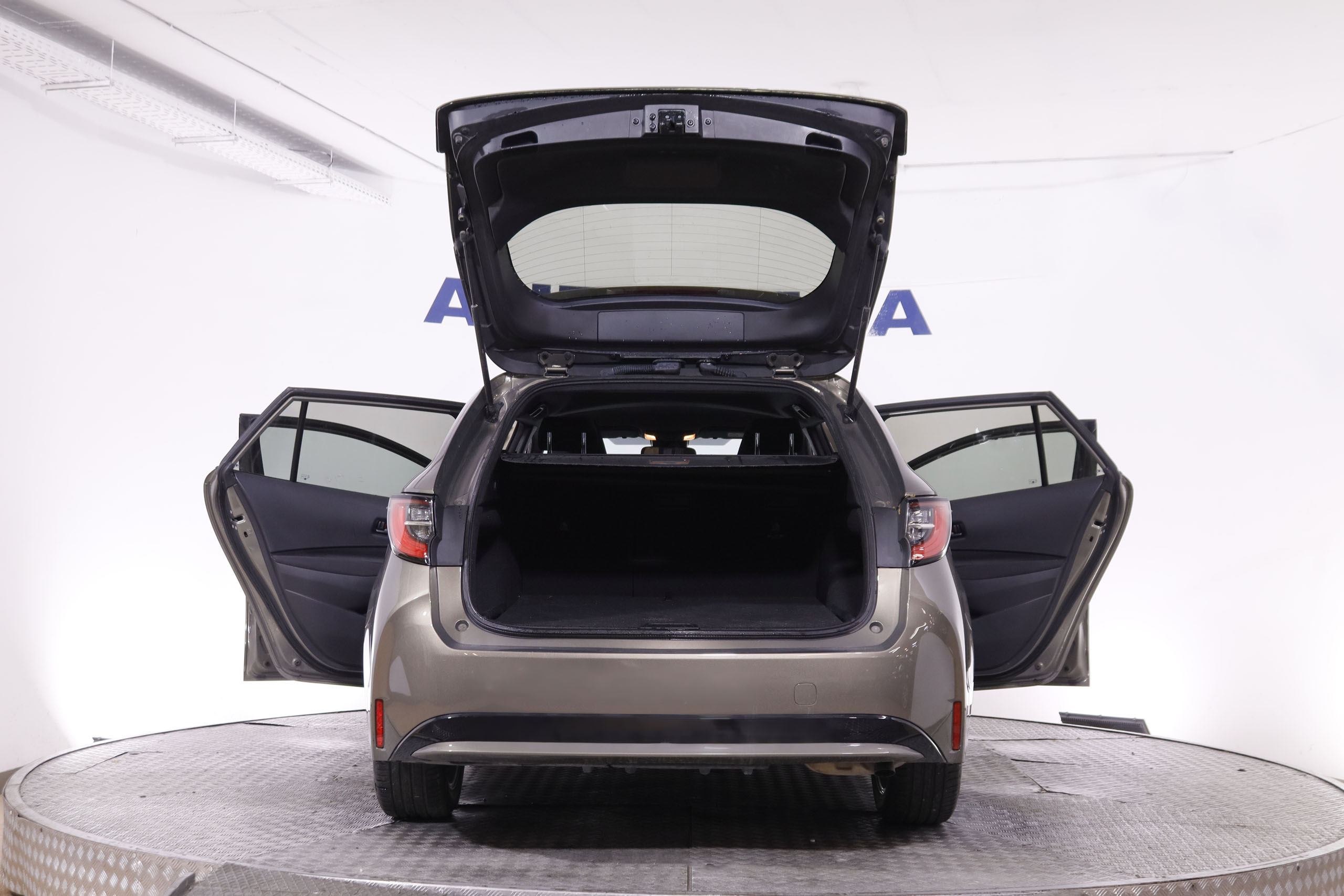 Toyota Corolla TOURING SPORT 1.8 125H E-CVT AUTO 122CV 5P # IVA DEDUCIBLE,FAROS LED,CAMARA TRASERA foto 11