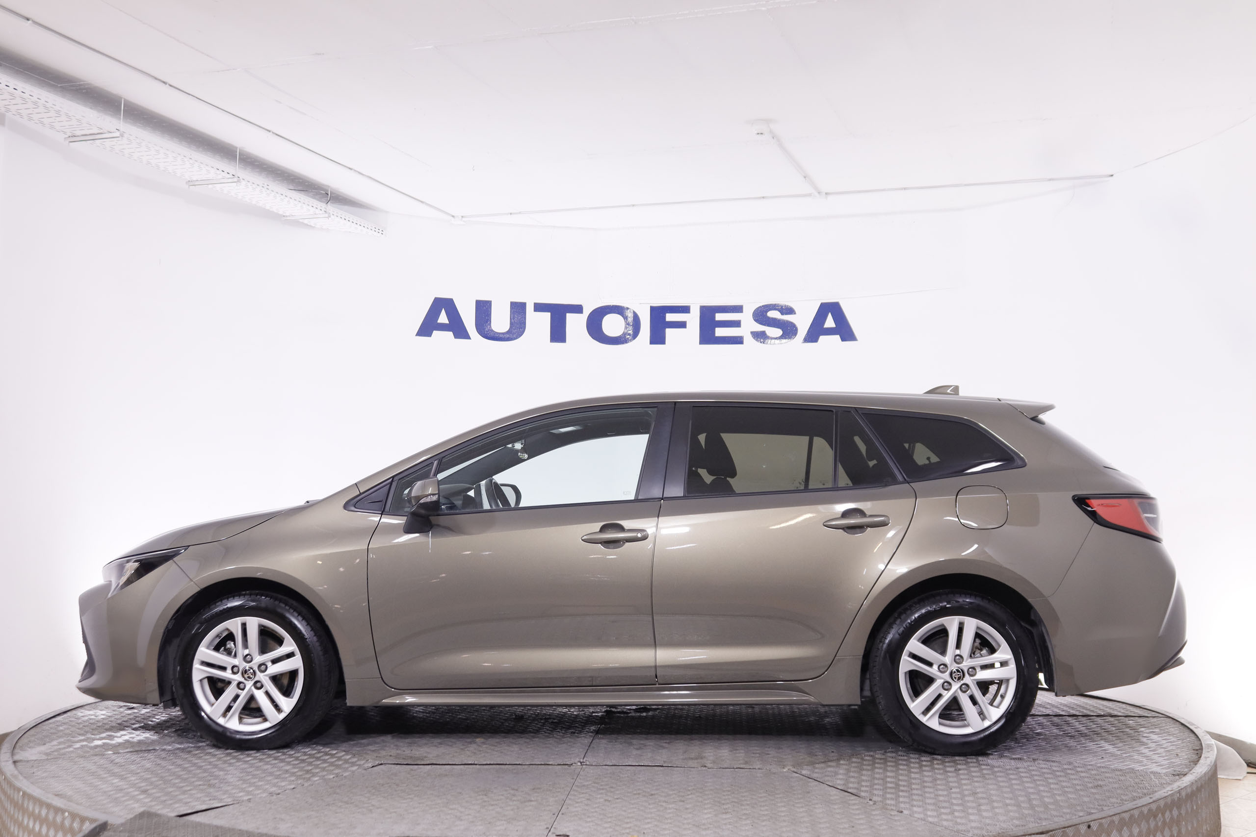 Toyota Corolla TOURING SPORT 1.8 125H E-CVT AUTO 122CV 5P # IVA DEDUCIBLE,FAROS LED,CAMARA TRASERA foto 5