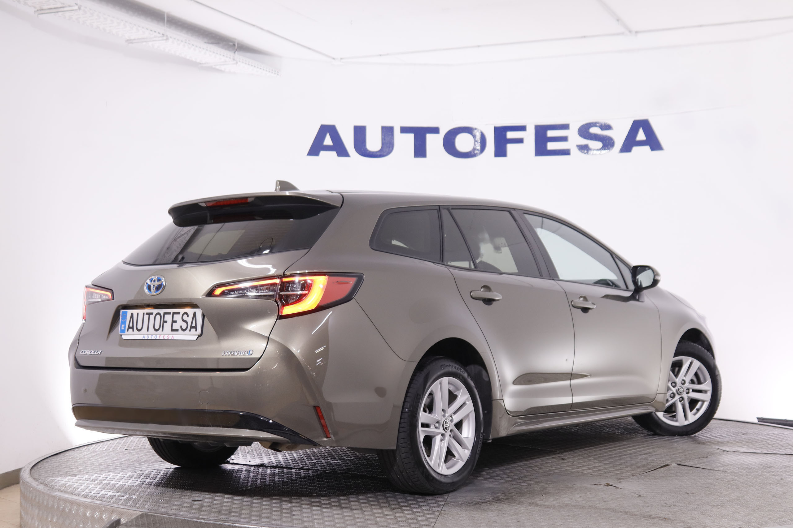 Toyota Corolla TOURING SPORT 1.8 125H E-CVT AUTO 122CV 5P # IVA DEDUCIBLE,FAROS LED,CAMARA TRASERA foto 6