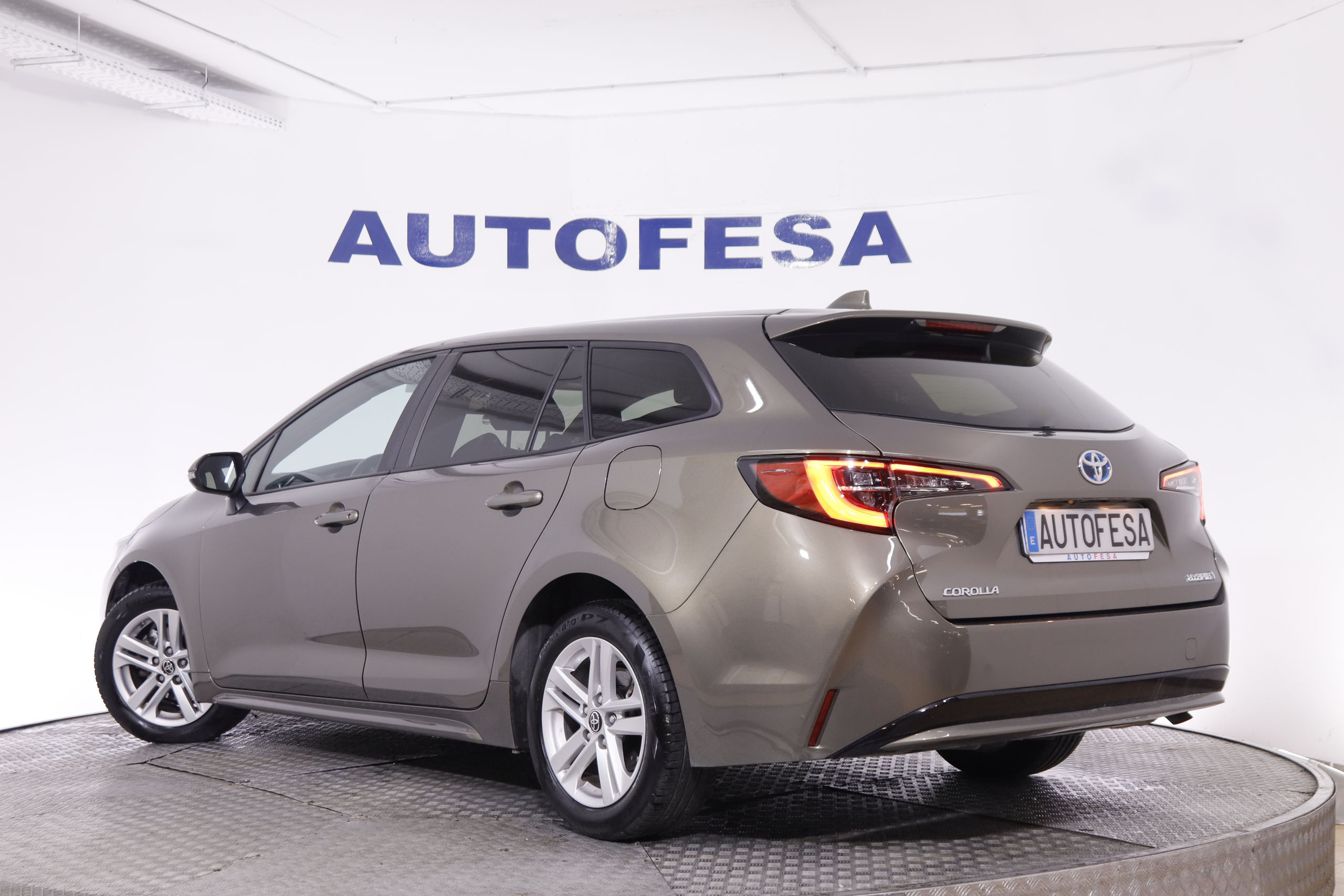 Toyota Corolla TOURING SPORT 1.8 125H E-CVT AUTO 122CV 5P # IVA DEDUCIBLE,FAROS LED,CAMARA TRASERA foto 9