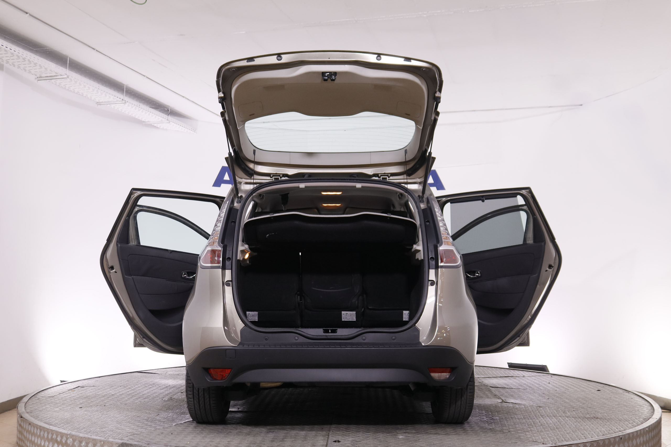 Renault Scenic 1.5 DCI ENERGY 110CV 5P # BLUETOOTH foto 10