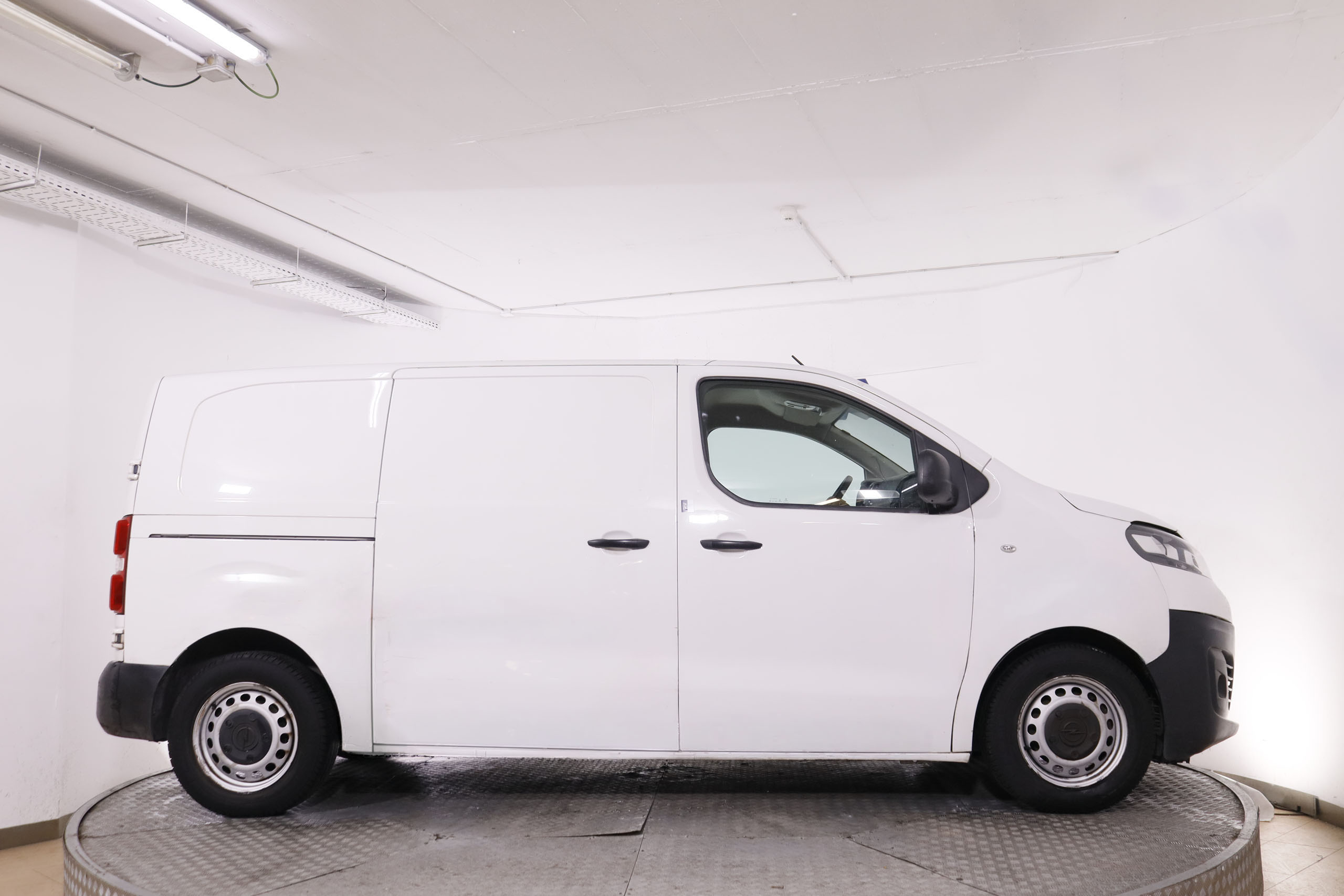 Opel Vivaro 1.5D TALLA M 100CV 2P # IVA DEDUCIBLE foto 9