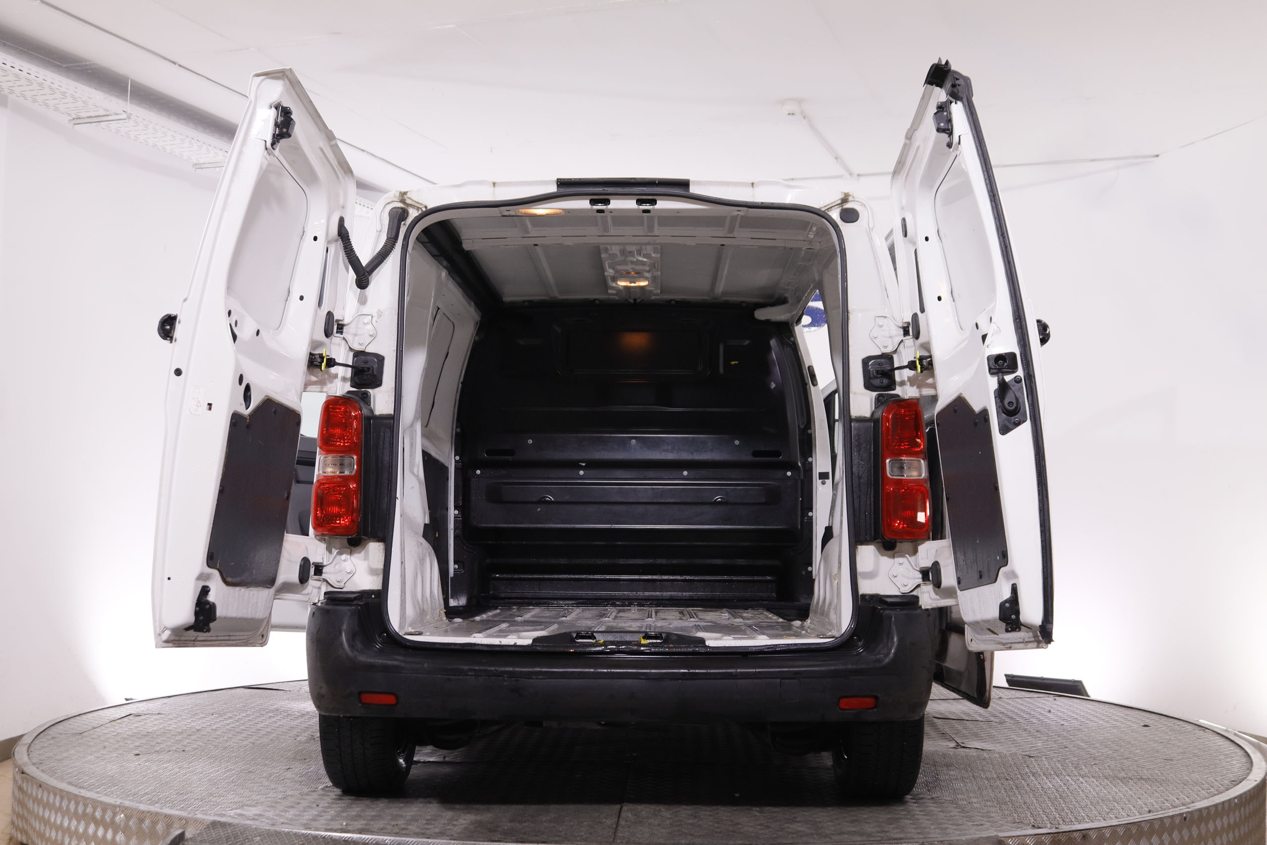 Opel Vivaro 1.5D TALLA M 100CV 2P # IVA DEDUCIBLE foto 11