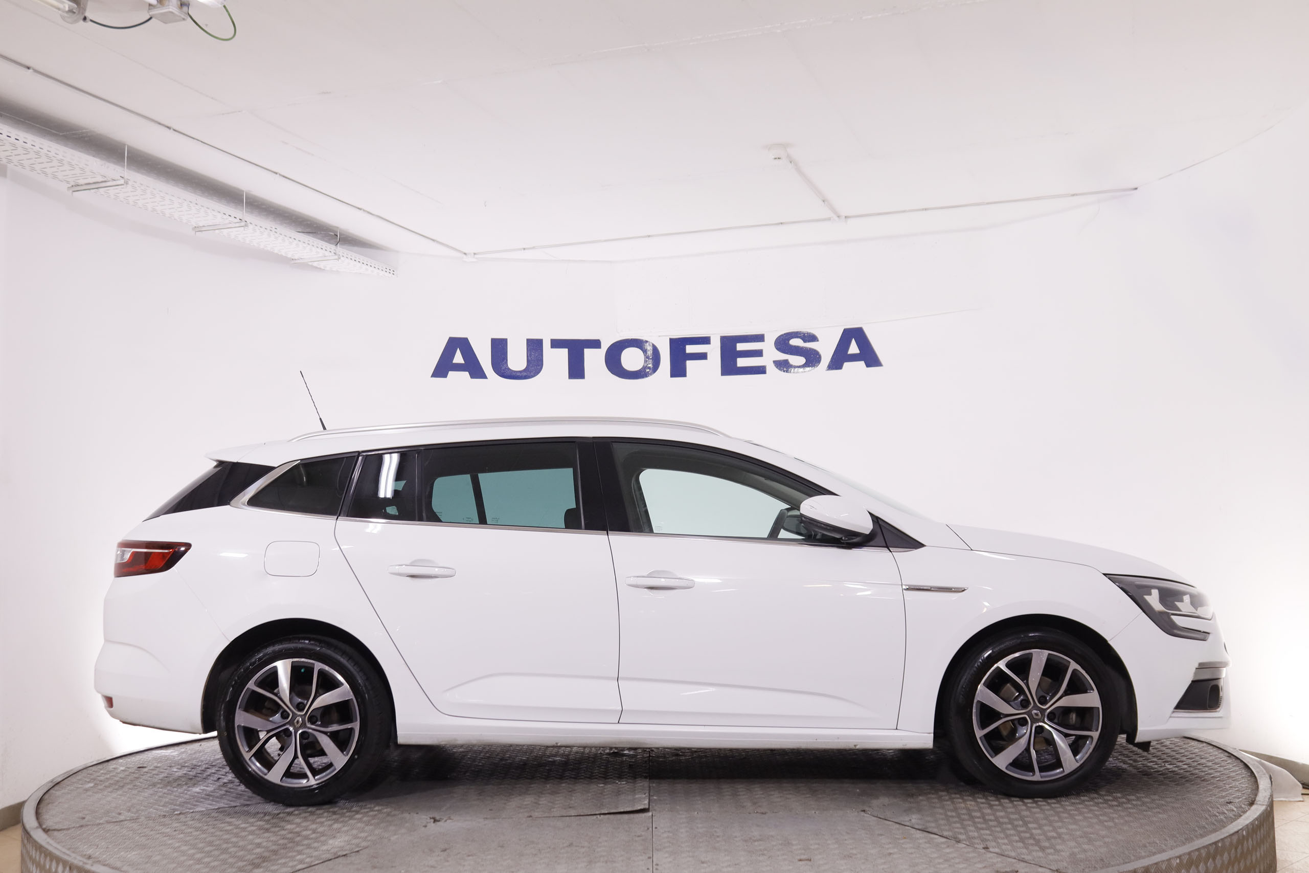 Renault Megane 1.2 SPORT TOURER BOSE EDITION AUTO 130CV 5P # NAVY, PARKTRONIC foto 9