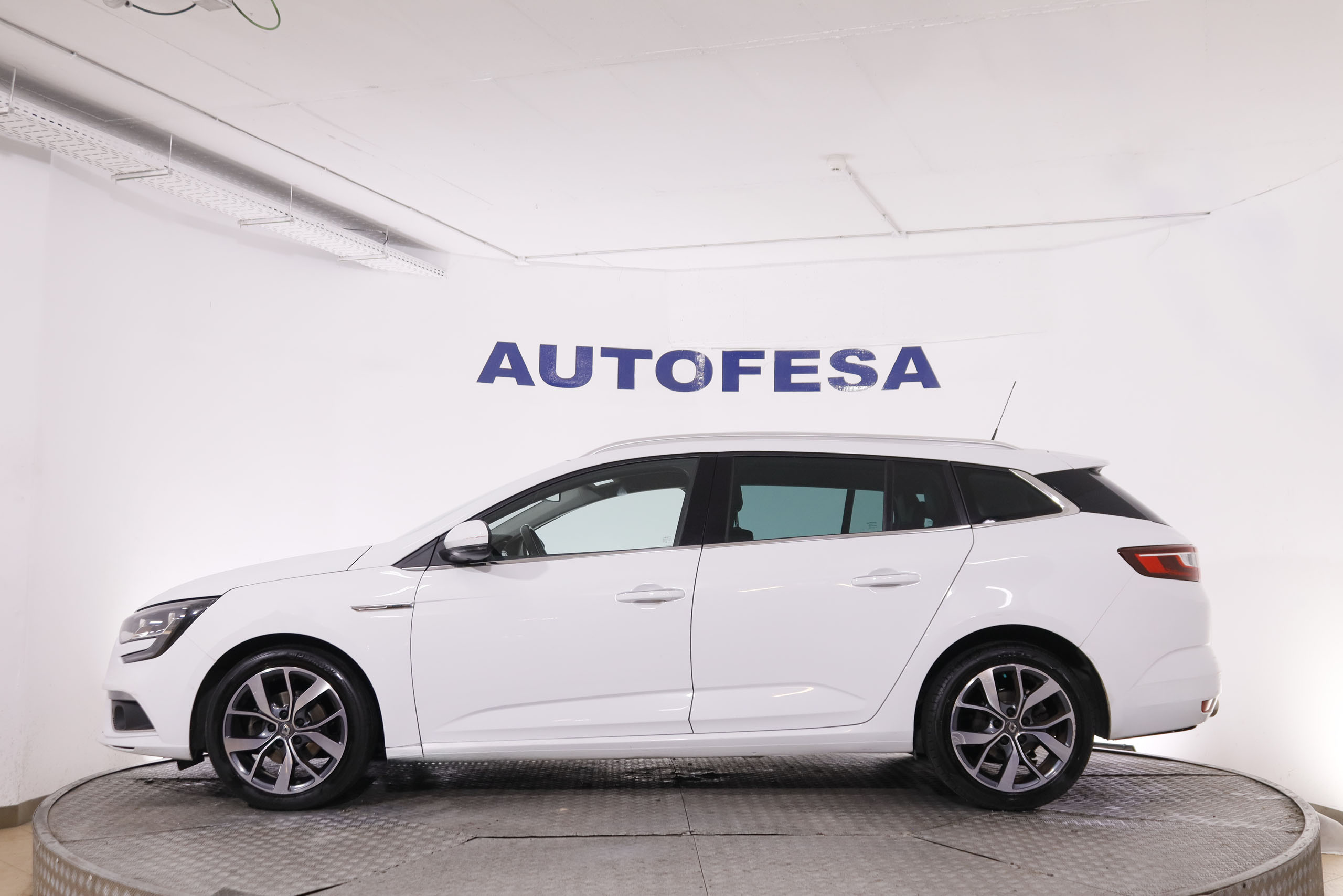 Renault Megane 1.2 SPORT TOURER BOSE EDITION AUTO 130CV 5P # NAVY, PARKTRONIC foto 13