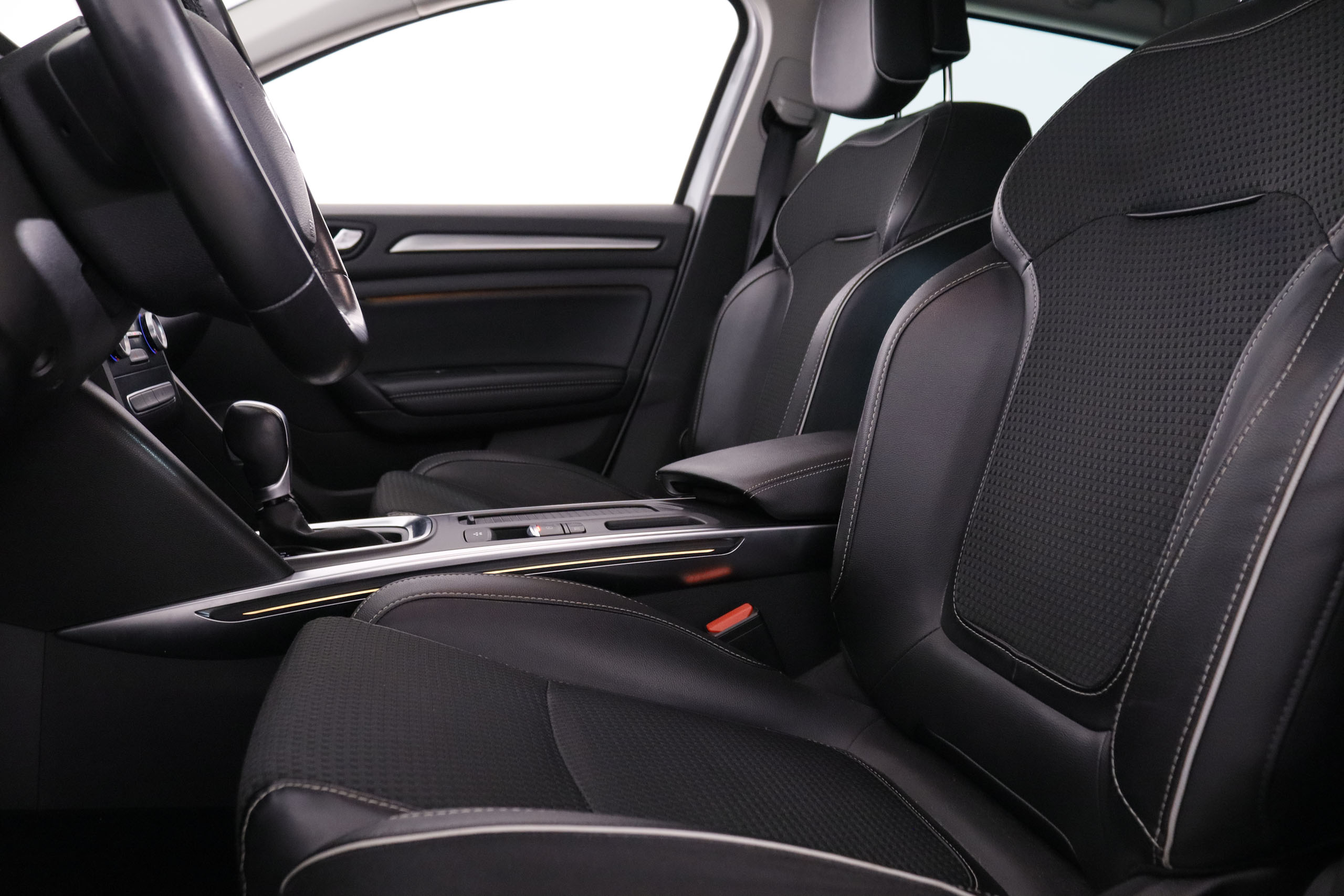 Renault Megane 1.2 SPORT TOURER BOSE EDITION AUTO 130CV 5P # NAVY, PARKTRONIC foto 24