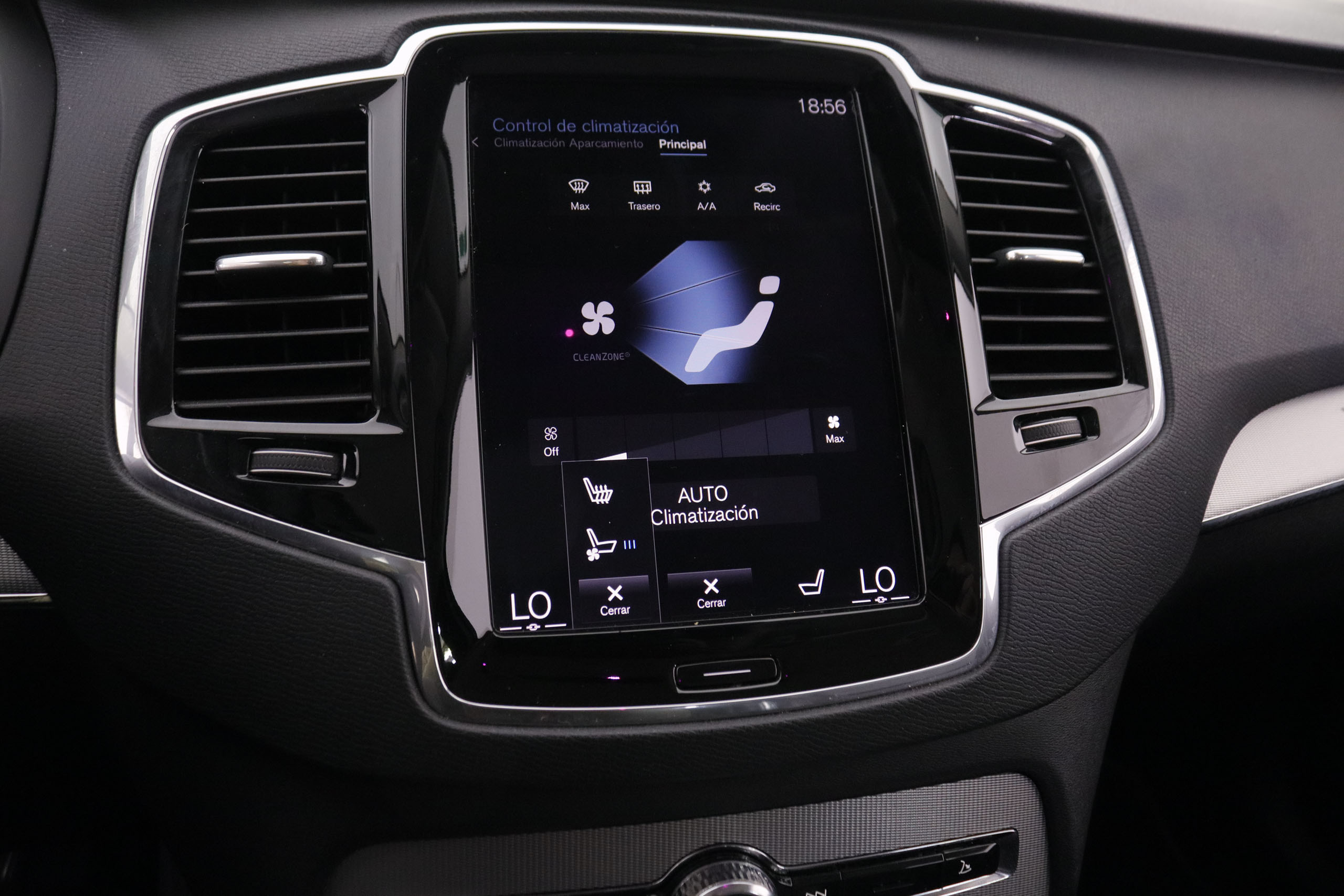 Volvo Xc 90 2.0 D4D INSCRIPTION AUTO 190CV 7 PLAZAS 5P # CUERO, NAVY, PARKTRONIC foto 22