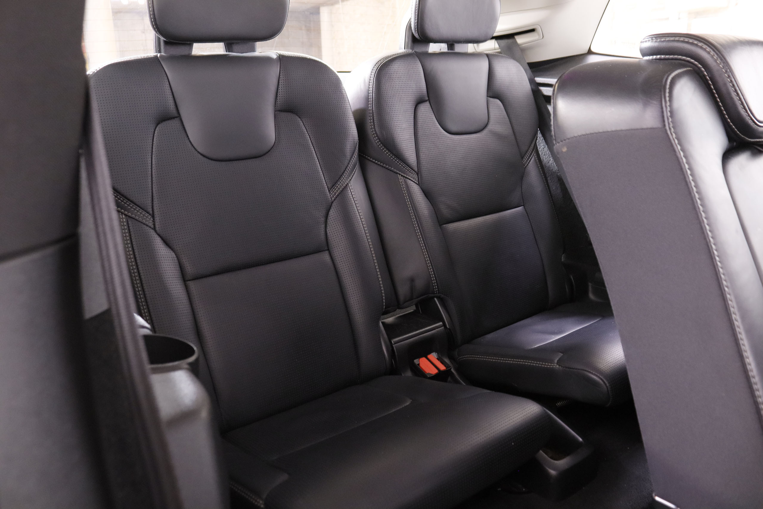 Volvo Xc 90 2.0 D4D INSCRIPTION AUTO 190CV 7 PLAZAS 5P # CUERO, NAVY, PARKTRONIC foto 32