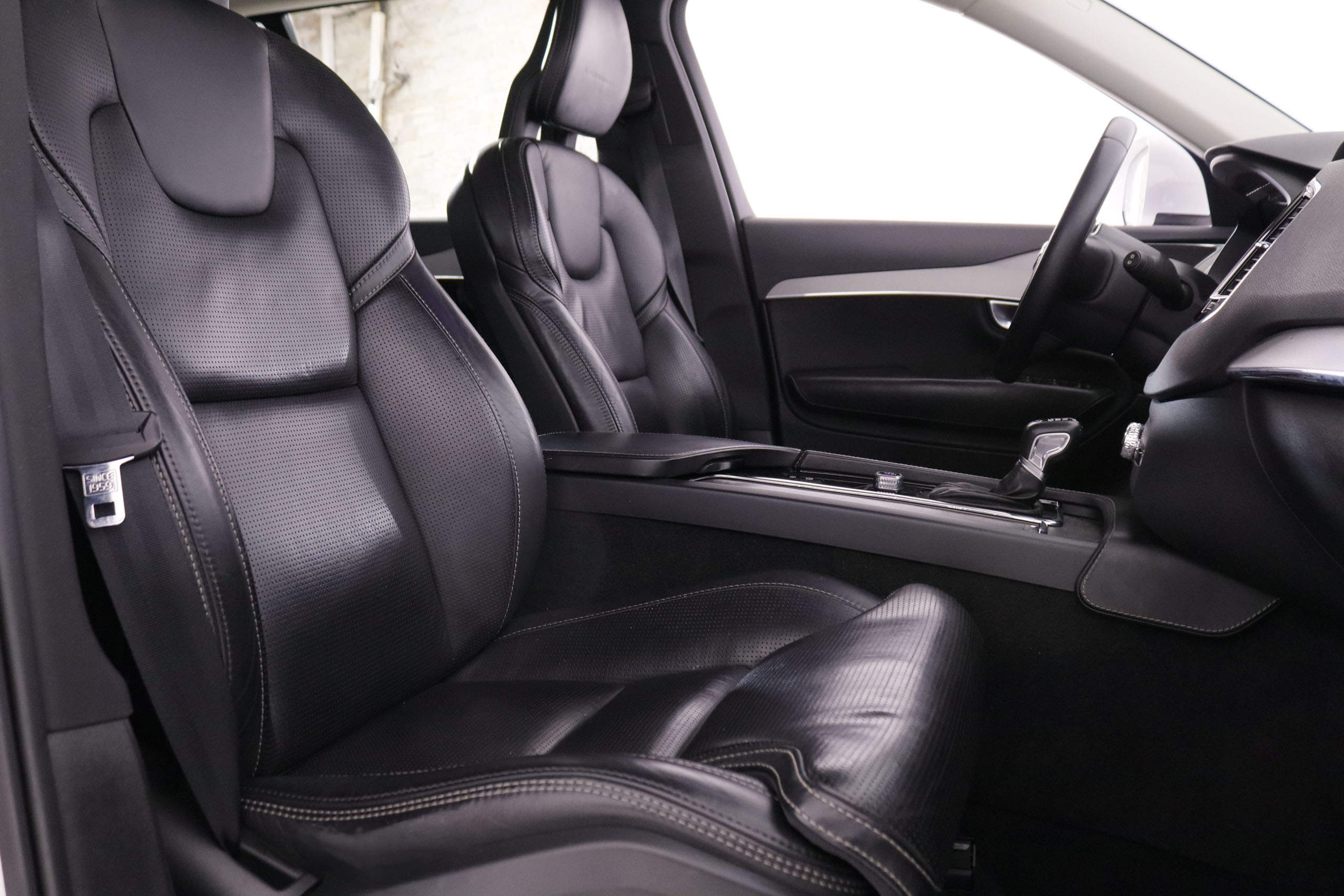 Volvo Xc 90 2.0 D4D INSCRIPTION AUTO 190CV 7 PLAZAS 5P # CUERO, NAVY, PARKTRONIC foto 29