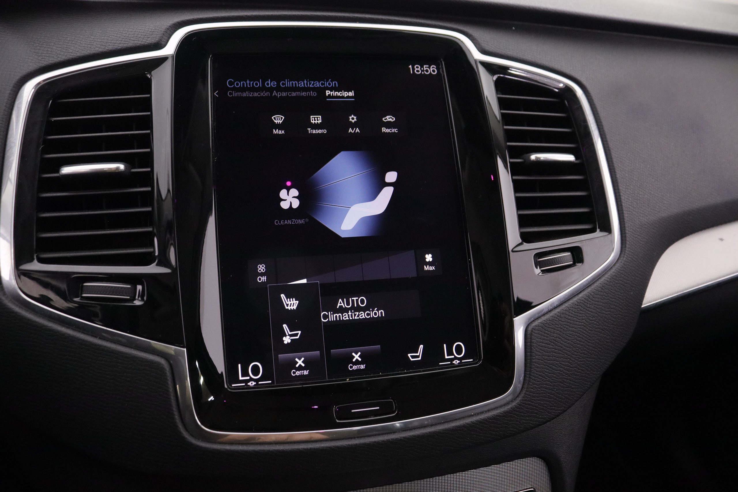 Volvo Xc 90 2.0 D4D INSCRIPTION AUTO 190CV 7 PLAZAS 5P # CUERO, NAVY, PARKTRONIC foto 24