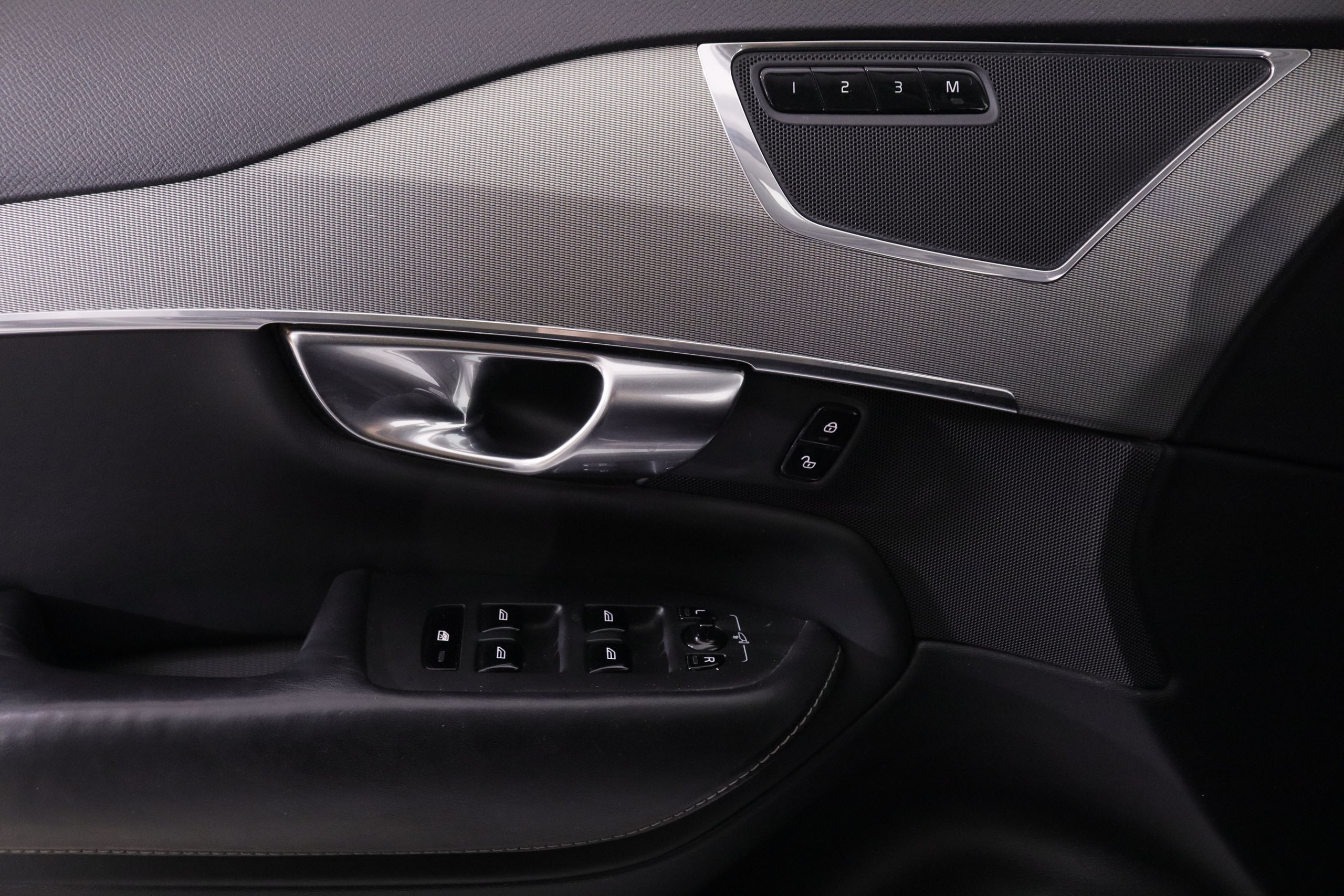 Volvo Xc 90 2.0 D4D INSCRIPTION AUTO 190CV 7 PLAZAS 5P # CUERO, NAVY, PARKTRONIC foto 27