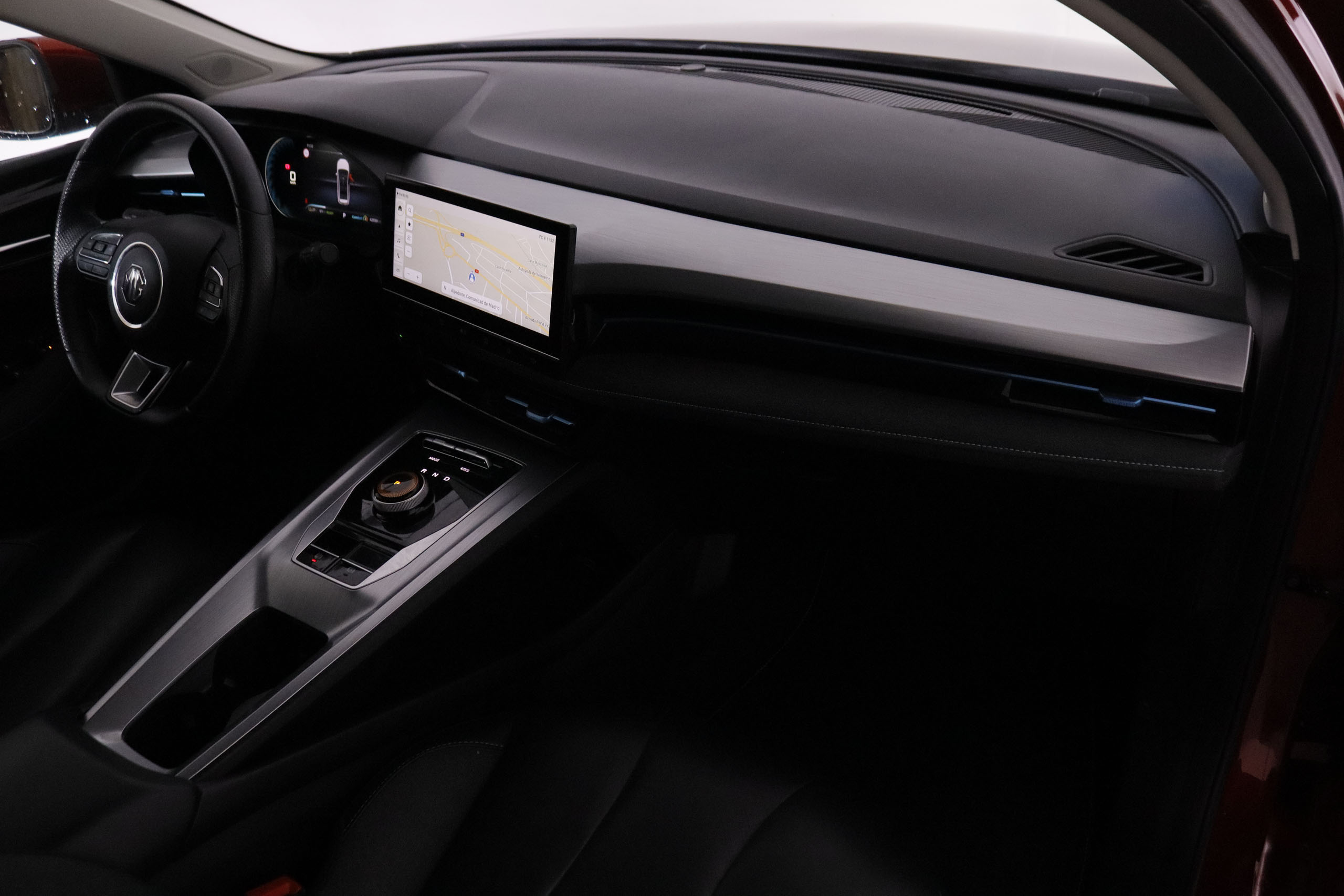 Mg MG5 ELECTRICO 61 KWH RANGE LUXURY AUTO 177CV 5P # CUERO, NAVY, PARKTRONIC foto 15