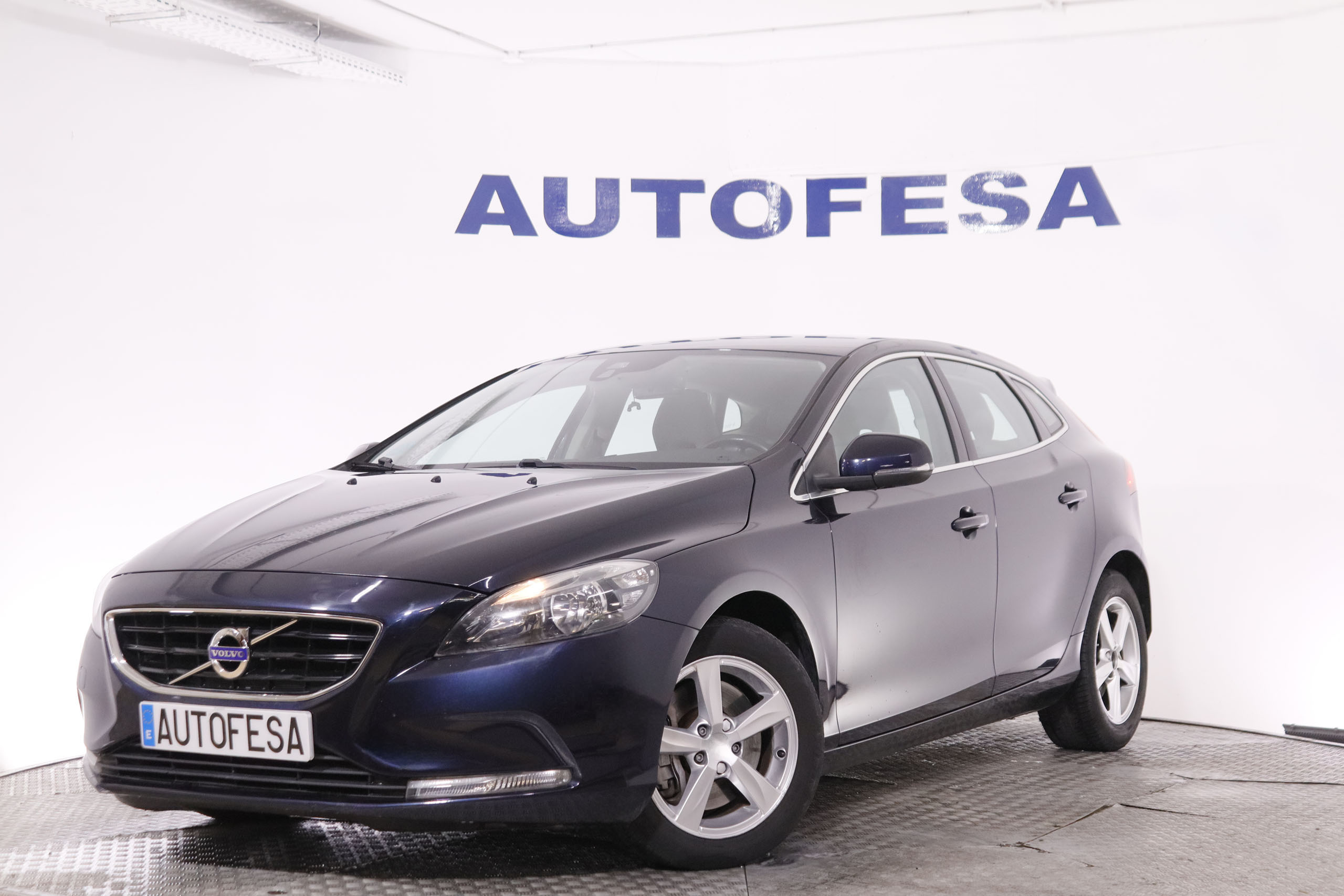 Volvo V40 2.0 D3 MOMENTUN AUTO 150CV 5P foto 1