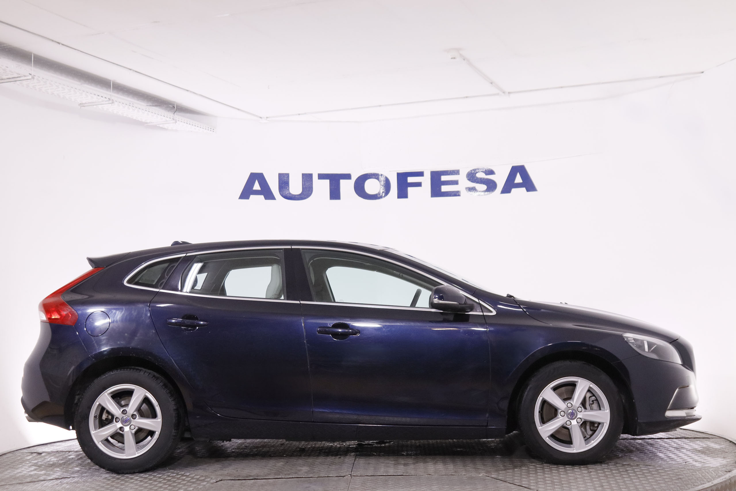 Volvo V40 2.0 D3 MOMENTUN AUTO 150CV 5P foto 9