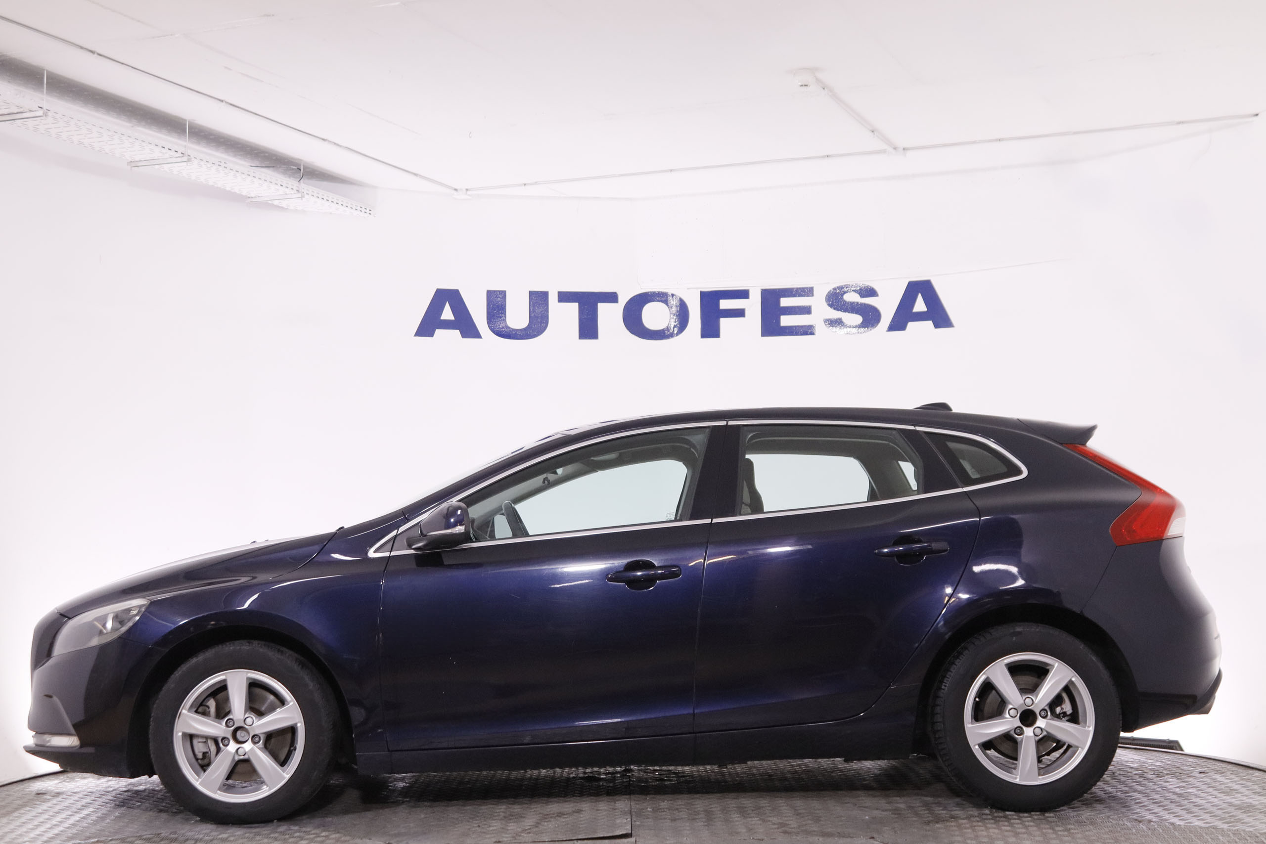 Volvo V40 2.0 D3 MOMENTUN AUTO 150CV 5P foto 13