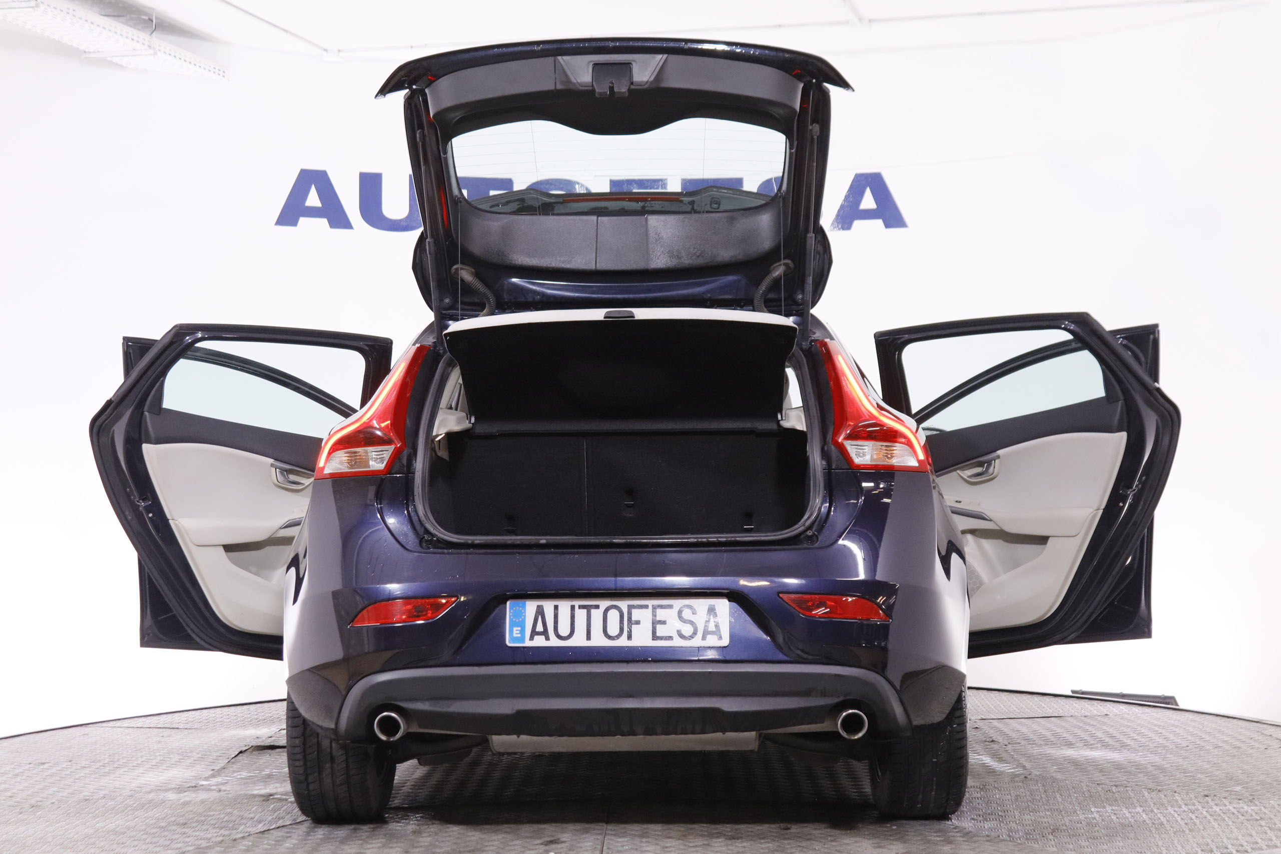 Volvo V40 2.0 D3 MOMENTUN AUTO 150CV 5P foto 11