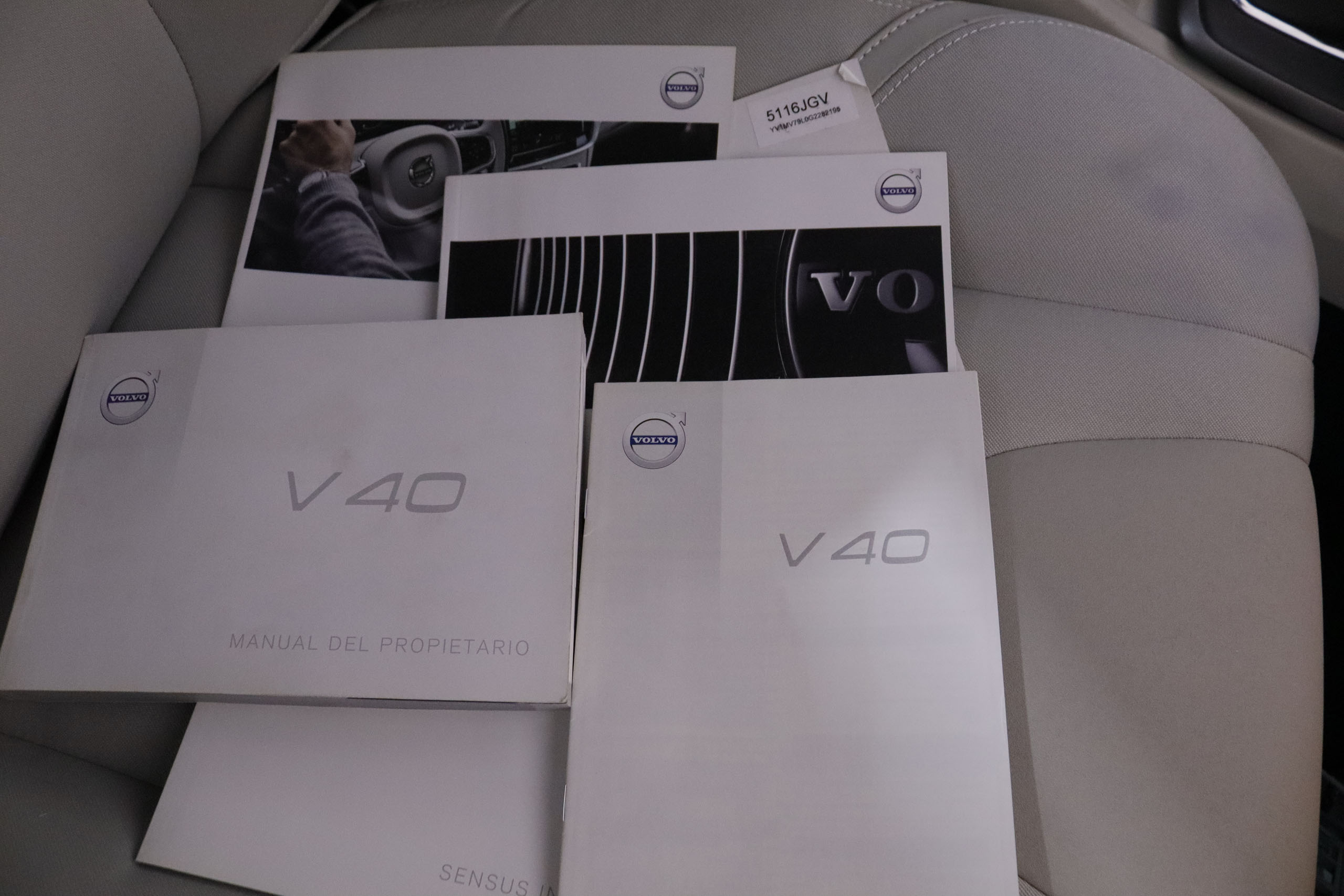 Volvo V40 2.0 D3 MOMENTUN AUTO 150CV 5P foto 24