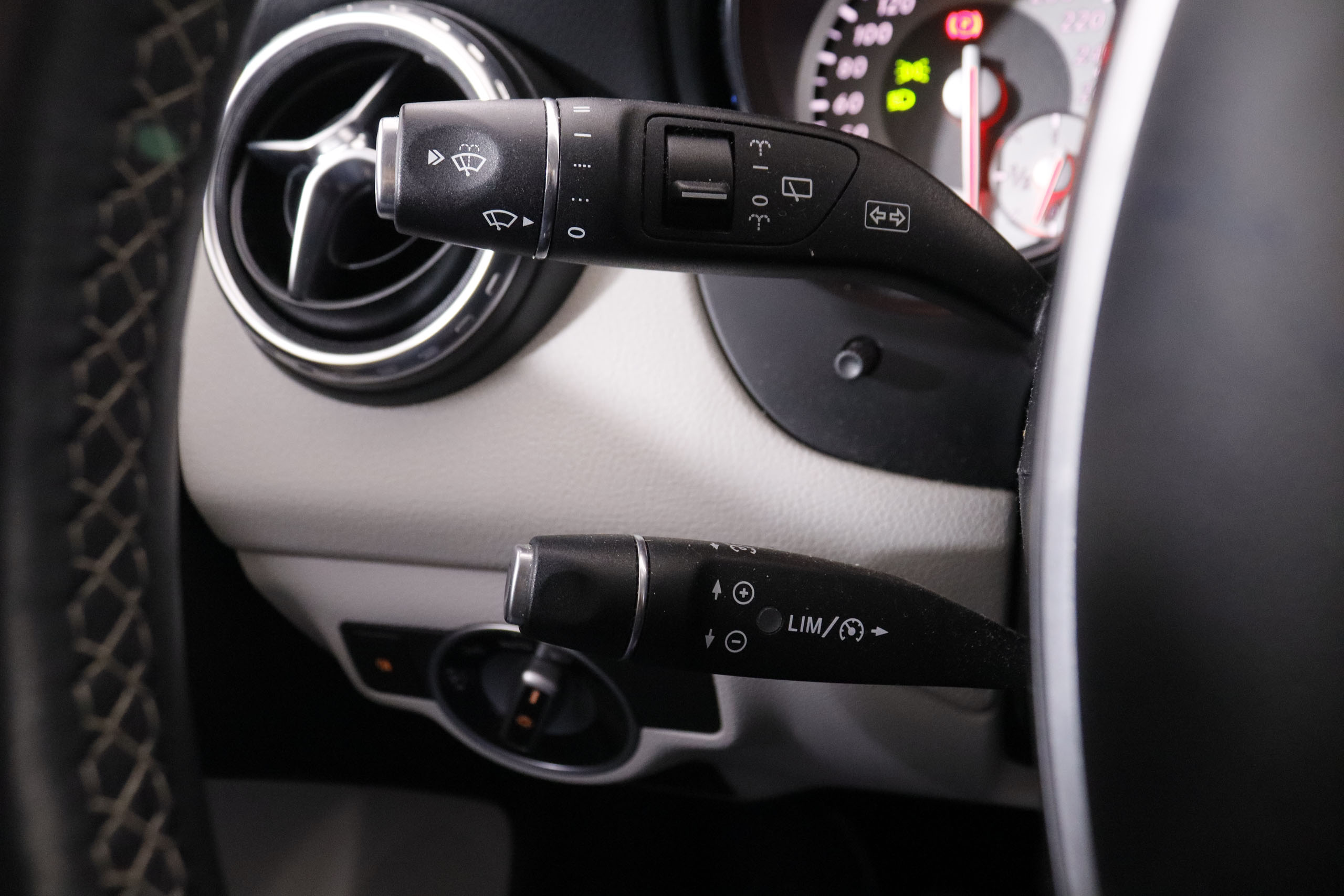 Mercedes-benz Gla 200 CLASE GLA GLA200 CDI STYLE 7G AUTO 136CV 5P # PARKTRONIC foto 20