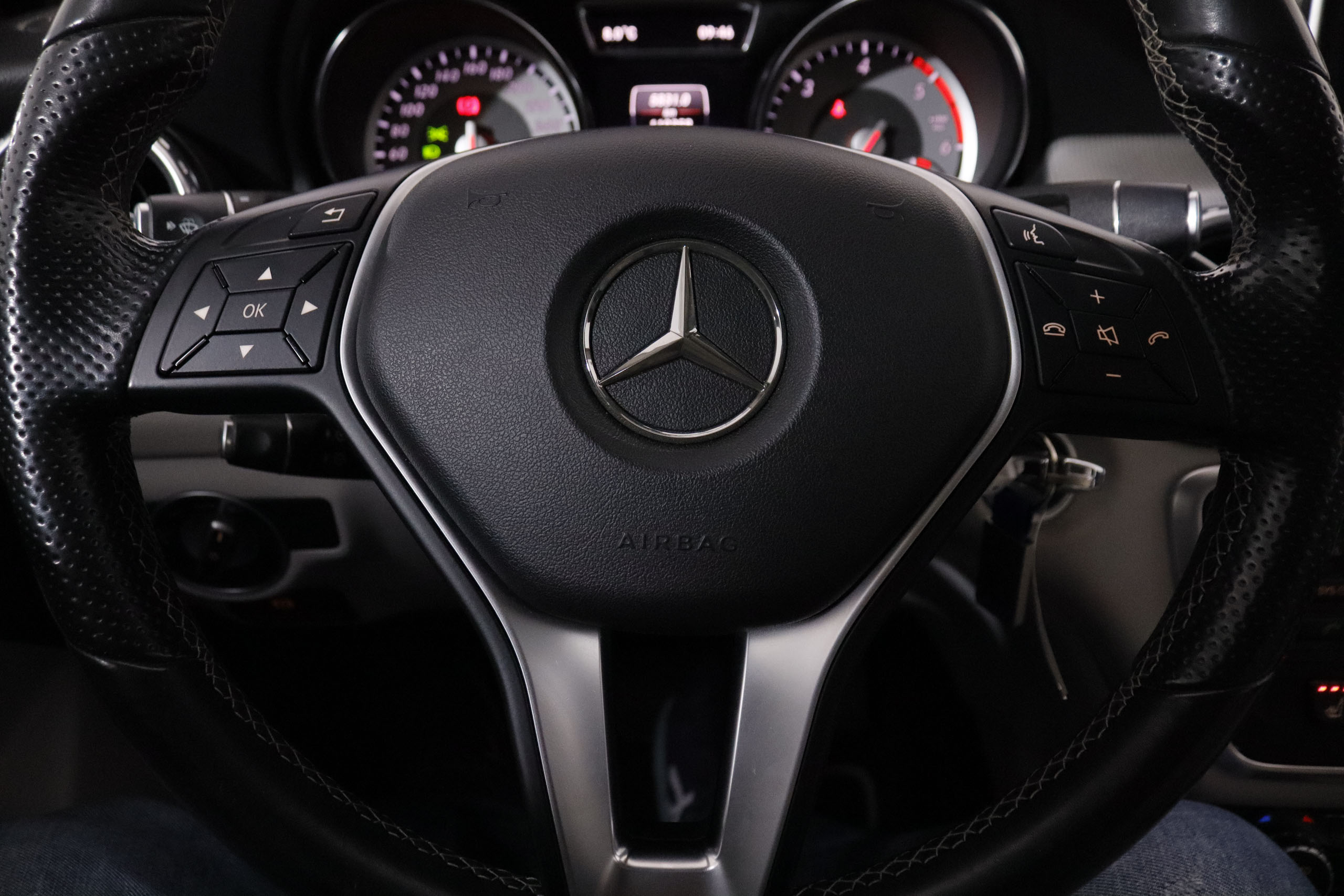 Mercedes-benz Gla 200 CLASE GLA GLA200 CDI STYLE 7G AUTO 136CV 5P # PARKTRONIC foto 17