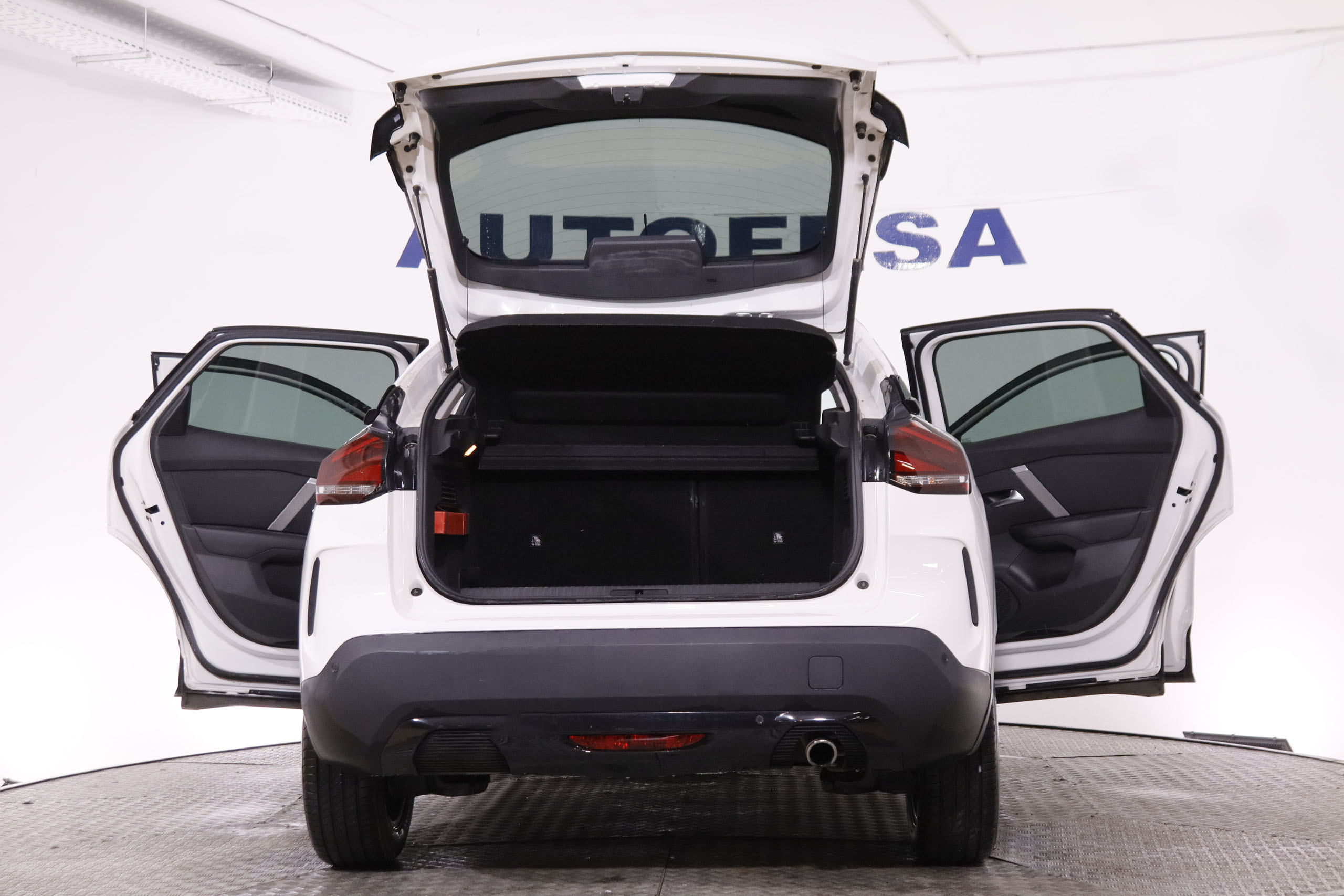 Citroen C4 1.5 BLUEHDI FEEL PACK AUTO 130CV 5P # NAVY, PARKTRONIC foto 10