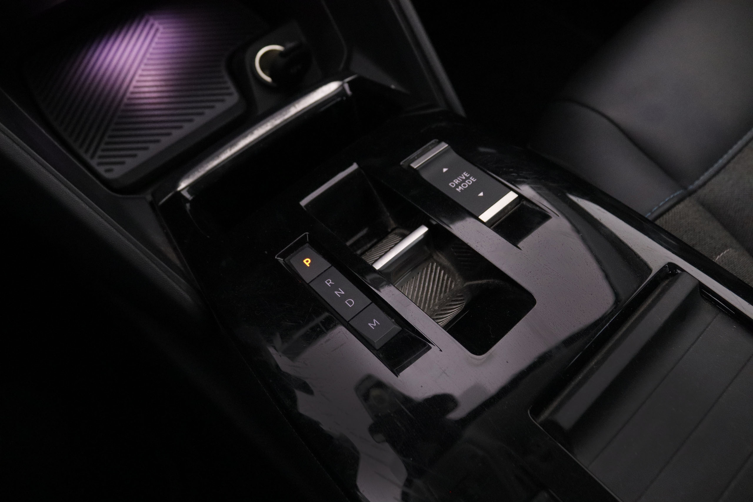 Citroen C4 1.5 BLUEHDI FEEL PACK AUTO 130CV 5P # NAVY, PARKTRONIC foto 23