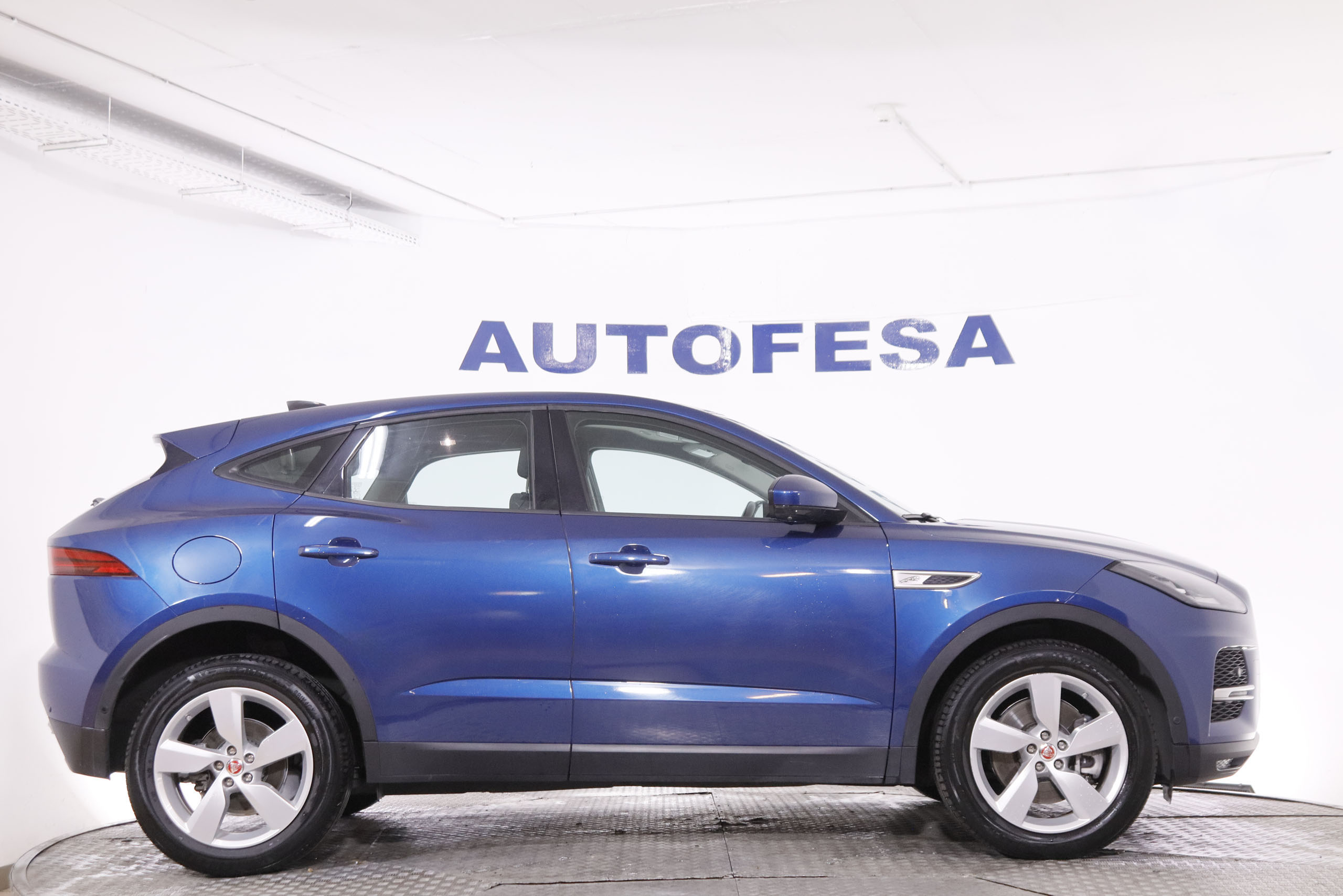 Jaguar E-pace 2.0 D 163CV 5P # OPCIONES POR 3.227€, IVA DEDUCIBLE, PARKTRONIC foto 9