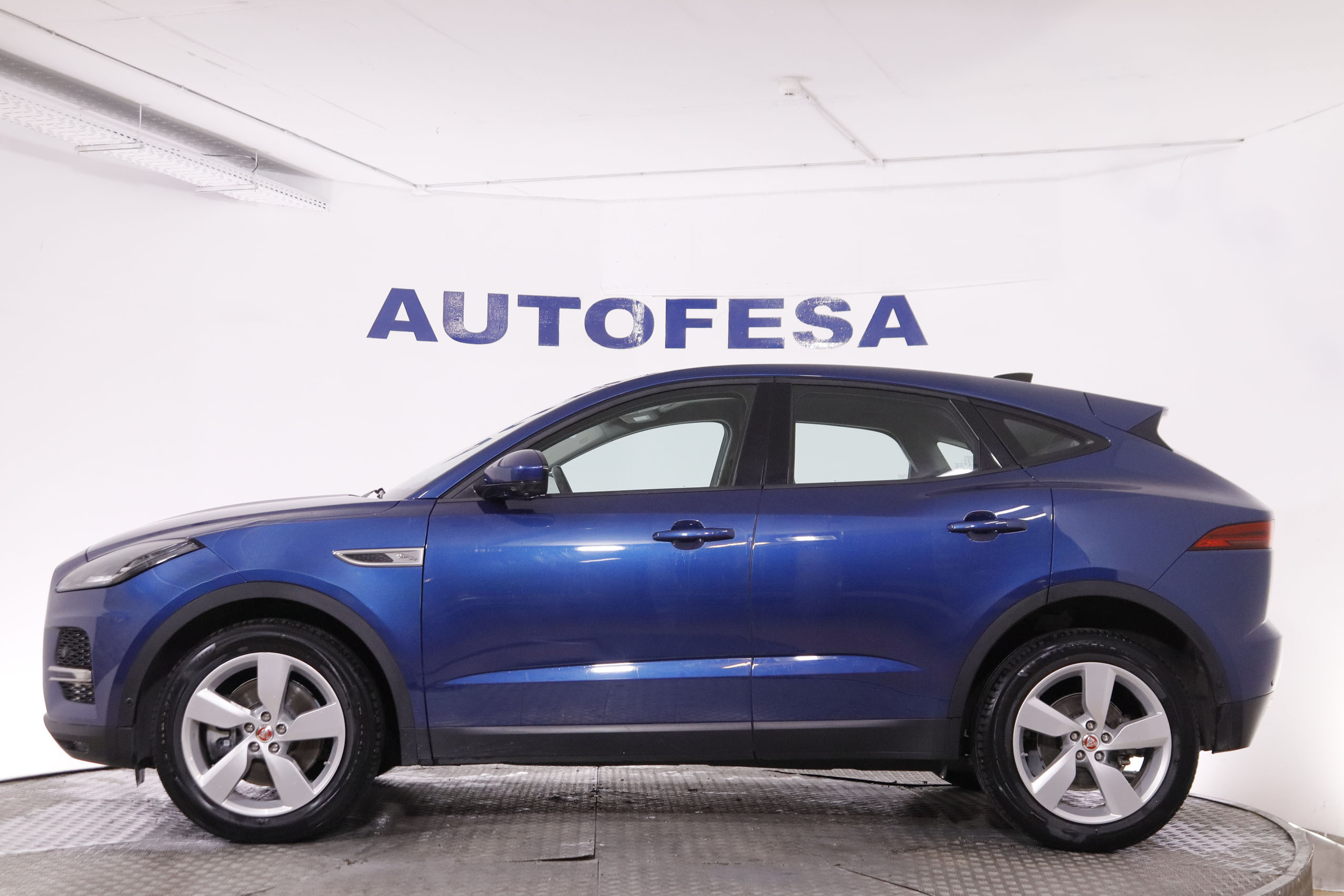 Jaguar E-pace 2.0 D 163CV 5P # OPCIONES POR 3.227€, IVA DEDUCIBLE, PARKTRONIC foto 13