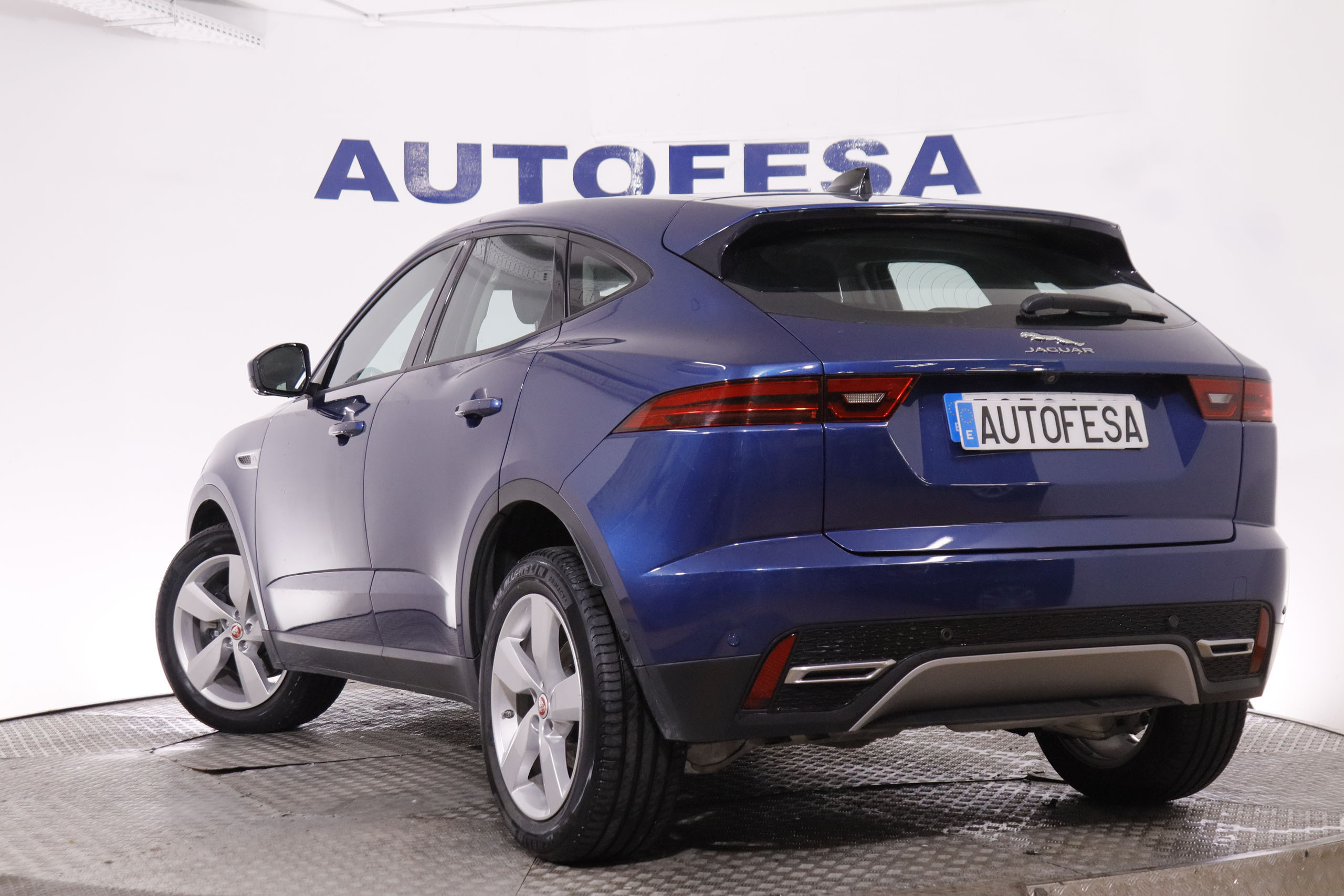 Jaguar E-pace 2.0 D 163CV 5P # OPCIONES POR 3.227€, IVA DEDUCIBLE, PARKTRONIC foto 7