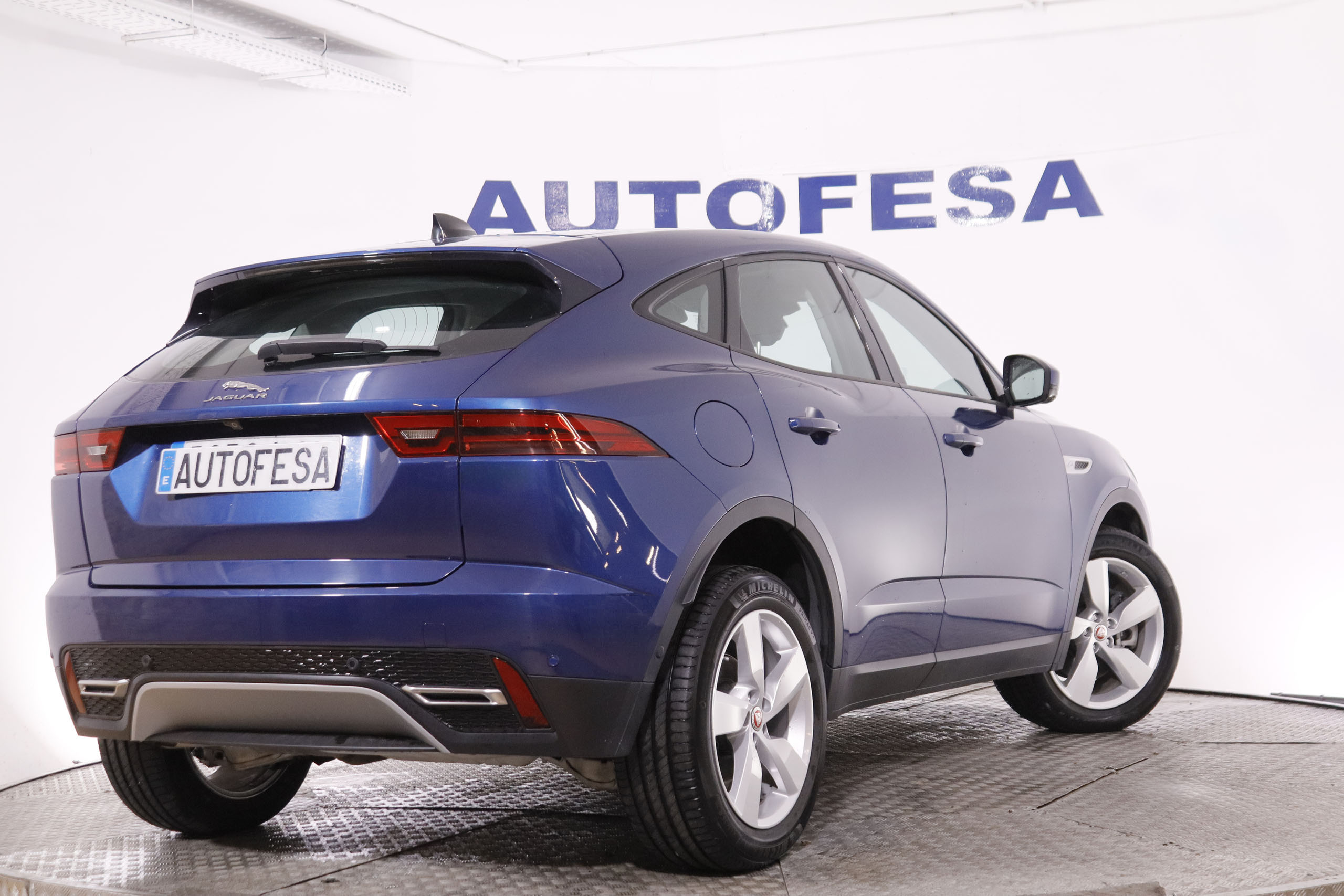 Jaguar E-pace 2.0 D 163CV 5P # OPCIONES POR 3.227€, IVA DEDUCIBLE, PARKTRONIC foto 5