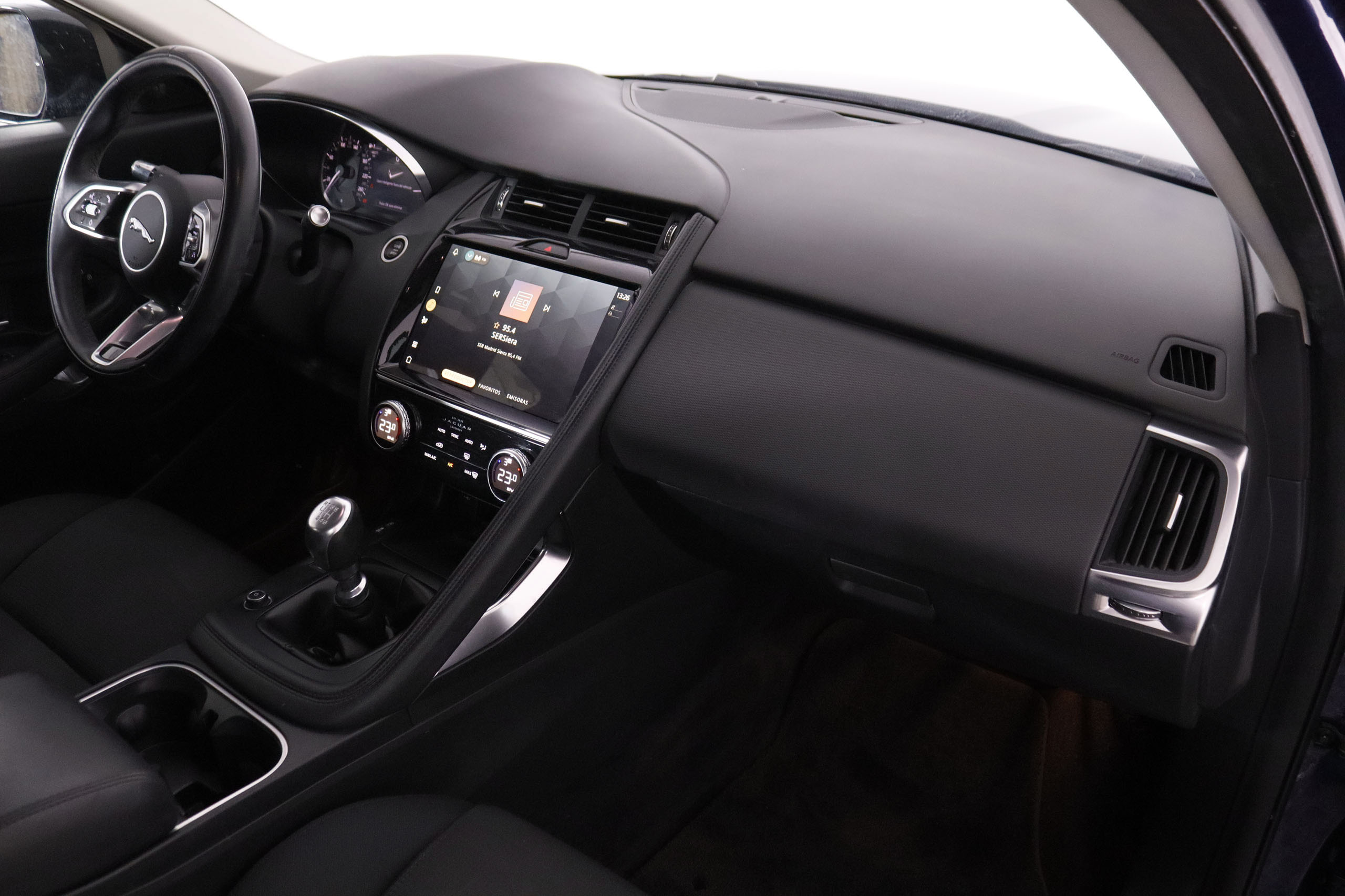 Jaguar E-pace 2.0 D 163CV 5P # OPCIONES POR 3.227€, IVA DEDUCIBLE, PARKTRONIC foto 15